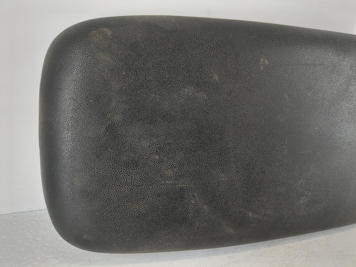 2018-2022 Chevrolet Equinox Center Console Armrest Cover Lid Fits Fits 2018 2019 2020 2021 2022 OEM Used Auto Parts - Oemuse