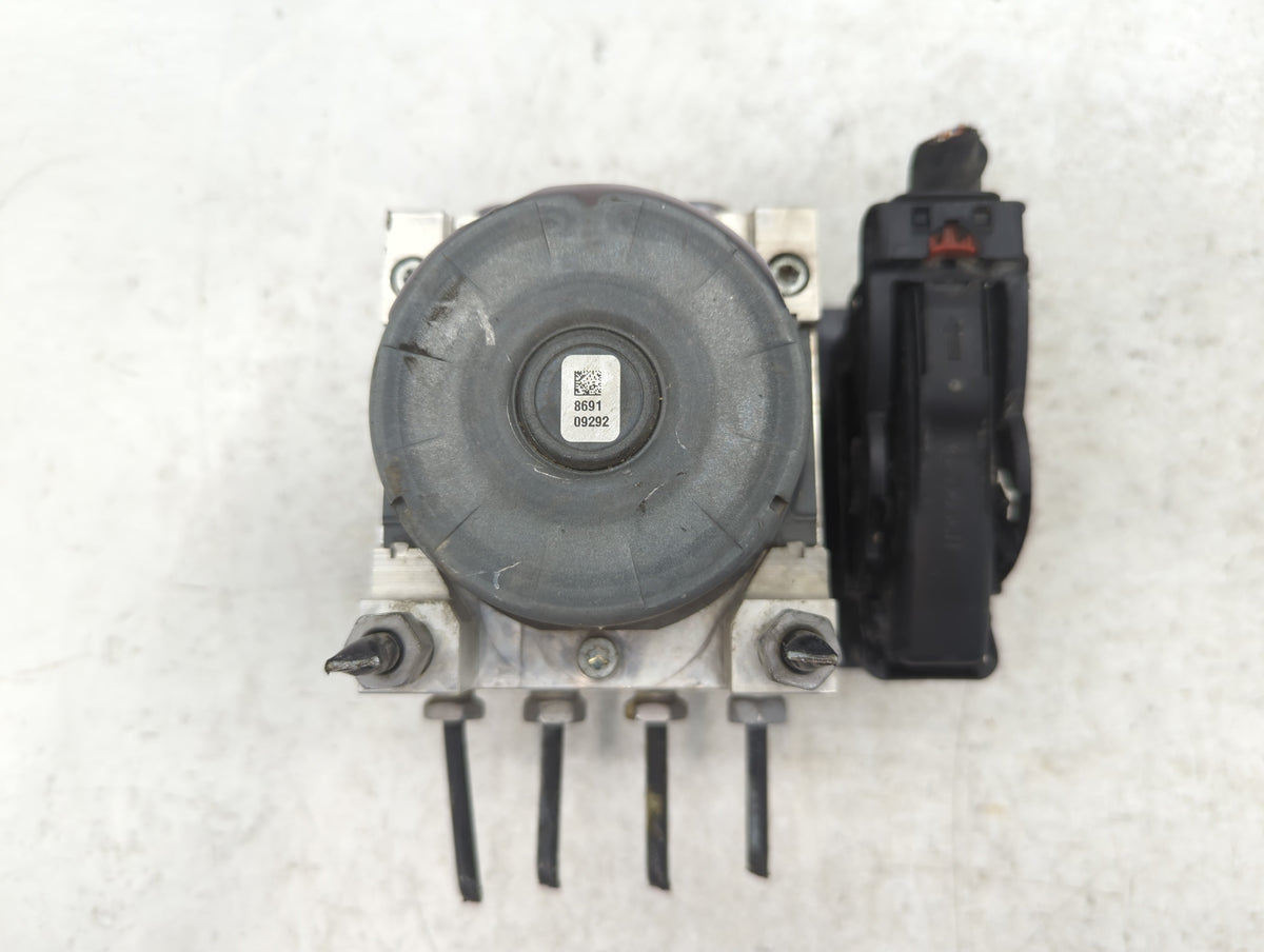 2018-2019 Chevrolet Equinox Anti-Lock Brake ABS Pump Module Actuator OEM P/N:84646849 Fits Fits 2018 2019 2020 2021 OEM Used