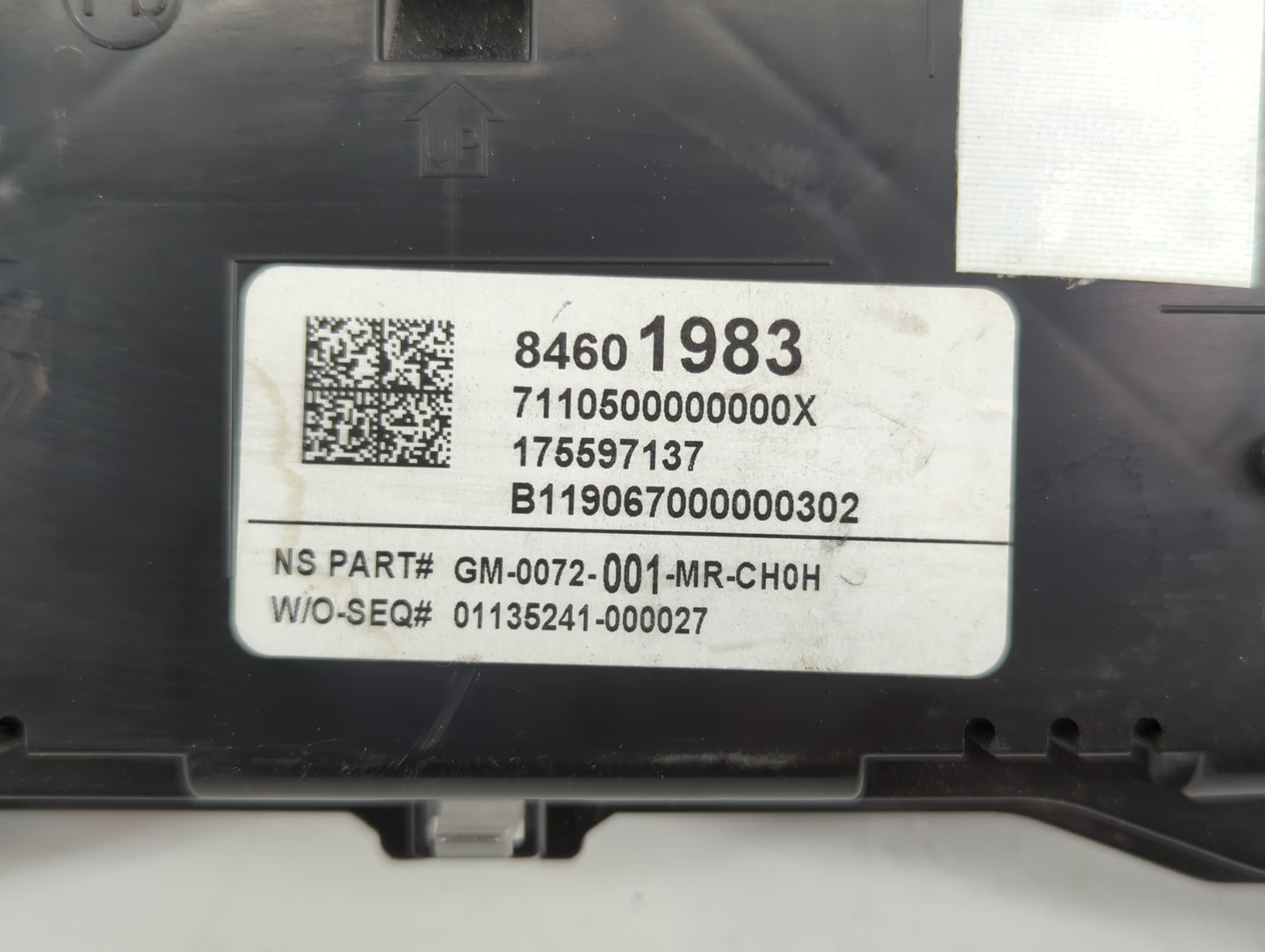 2019-2022 Chevrolet Equinox Instrument Cluster Speedometer Gauges P/N:84601983 Fits Fits 2019 2020 2021 2022 OEM Used Auto P