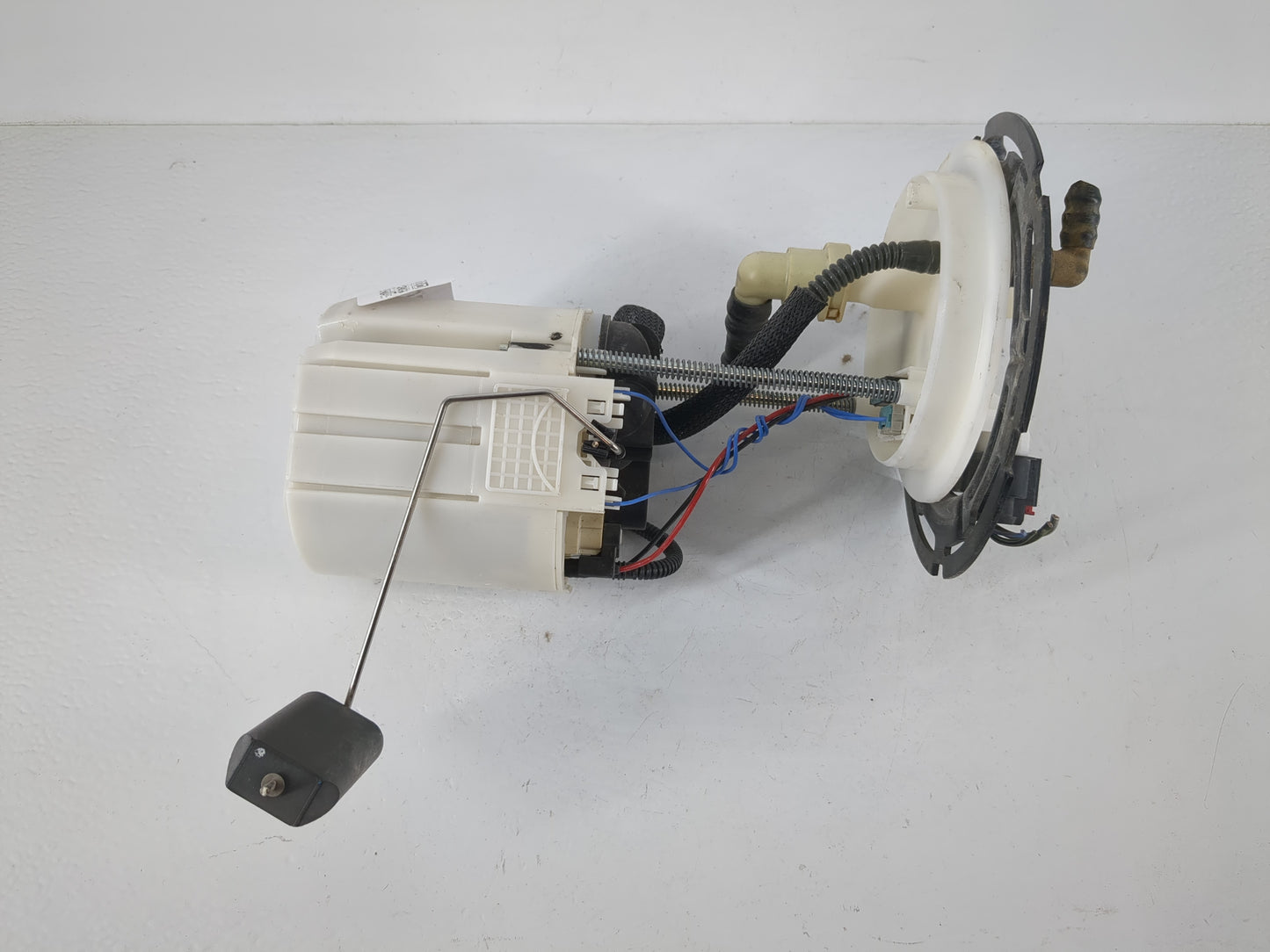 2018-2019 Chevrolet Equinox Electrical Gas Fuel Pump Assembly - Oemusedautoparts1.com