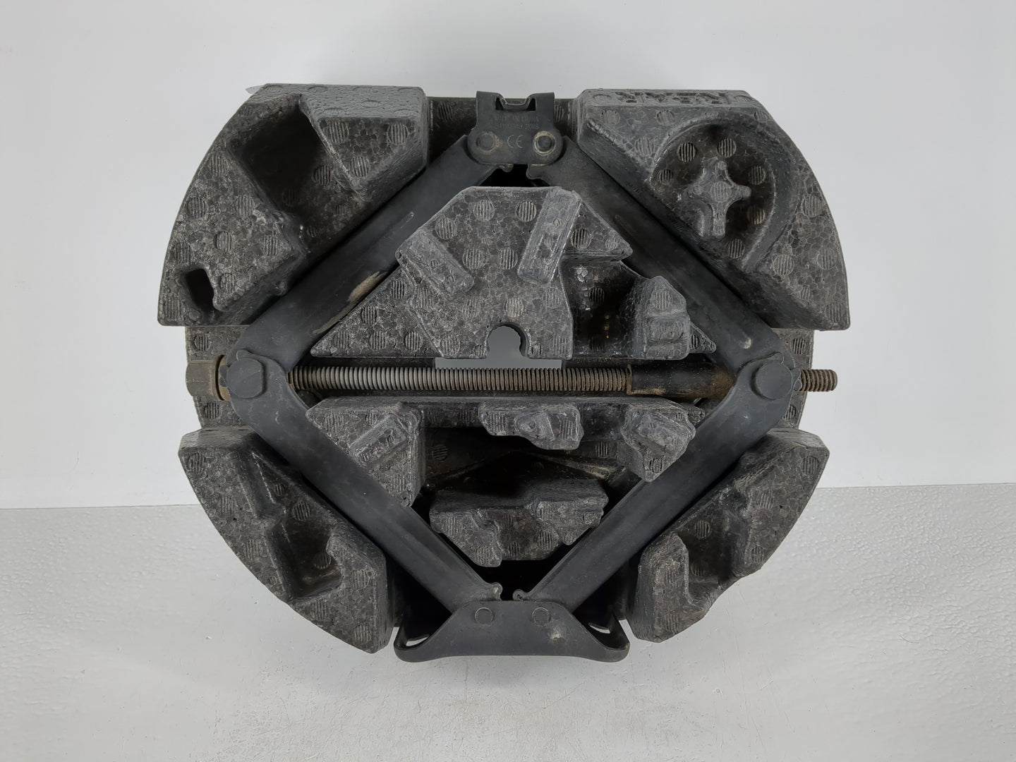 2019 Chevrolet Equinox Spare Scissor Car Jack - Oemusedautoparts1.com