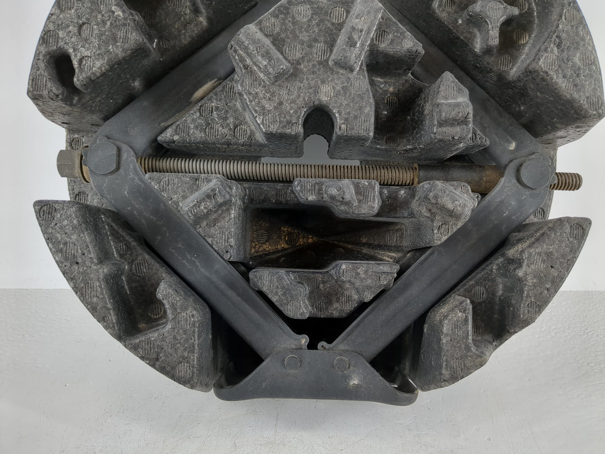 2019 Chevrolet Equinox Spare Scissor Car Jack 1120600 - Oemusedautoparts1.com