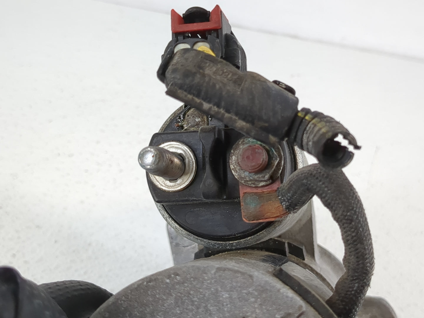 2018-2022 Chevrolet Equinox Car Starter Motor Solenoid OEM P/N:12680615 Fits Fits 2017 2018 2019 2020 2021 2022 OEM Used Aut
