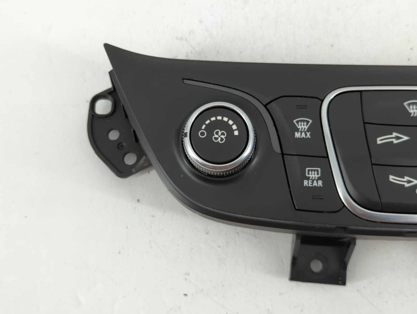 2019-2021 Chevrolet Equinox Climate Control Module Temperature AC/Heater Replacement P/N:84422503 Fits Fits 2019 2020 2021 O