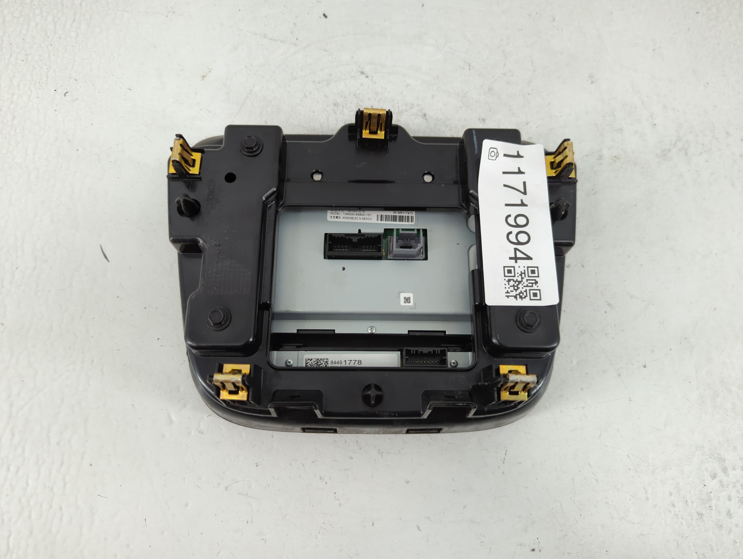 2019 Chevrolet Equinox Radio AM FM Cd Player Receiver Replacement Fits Fits 2020 2021 OEM Used Auto Parts - Oemusedautoparts