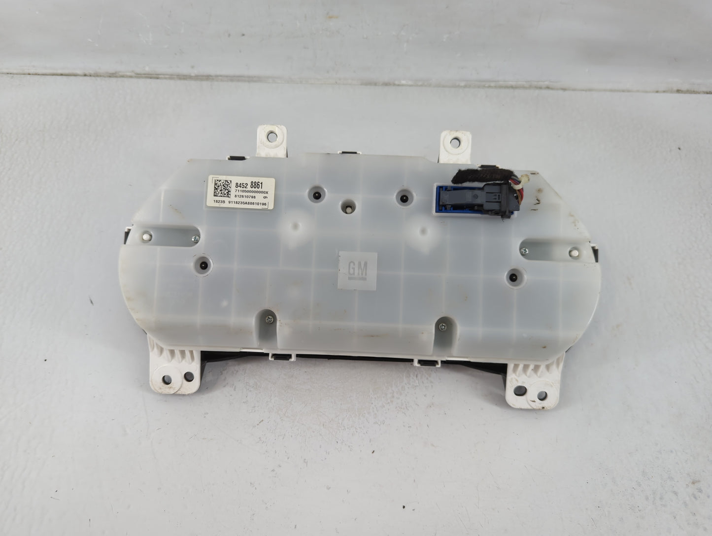 2019 Chevrolet Equinox Instrument Cluster Speedometer Gauges P/N:84528891 Fits OEM Used Auto Parts - Oemusedautoparts1.com