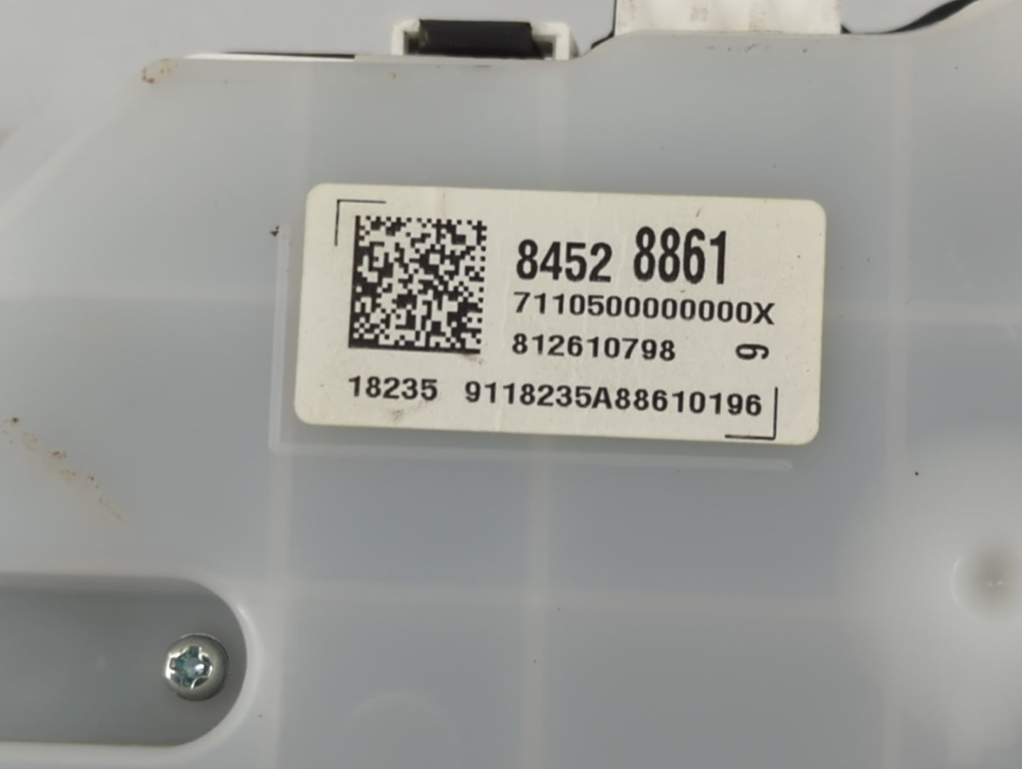 2019 Chevrolet Equinox Instrument Cluster Speedometer Gauges P/N:84528891 Fits OEM Used Auto Parts - Oemusedautoparts1.com