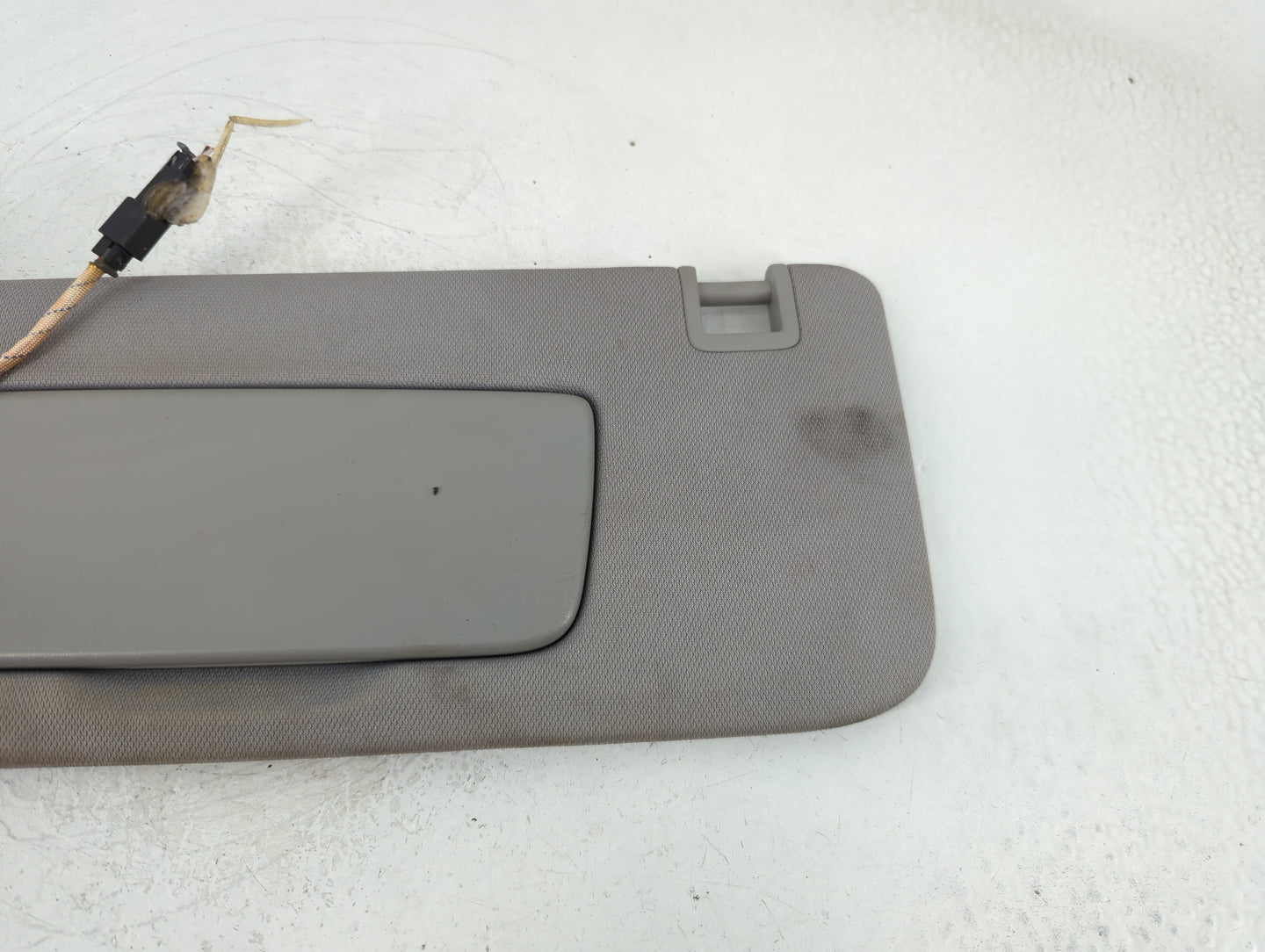 2018-2019 Chevrolet Equinox Sun Visor Shade Replacement Driver Left Mirror Fits Fits 2018 2019 OEM Used Auto Parts - Oemused