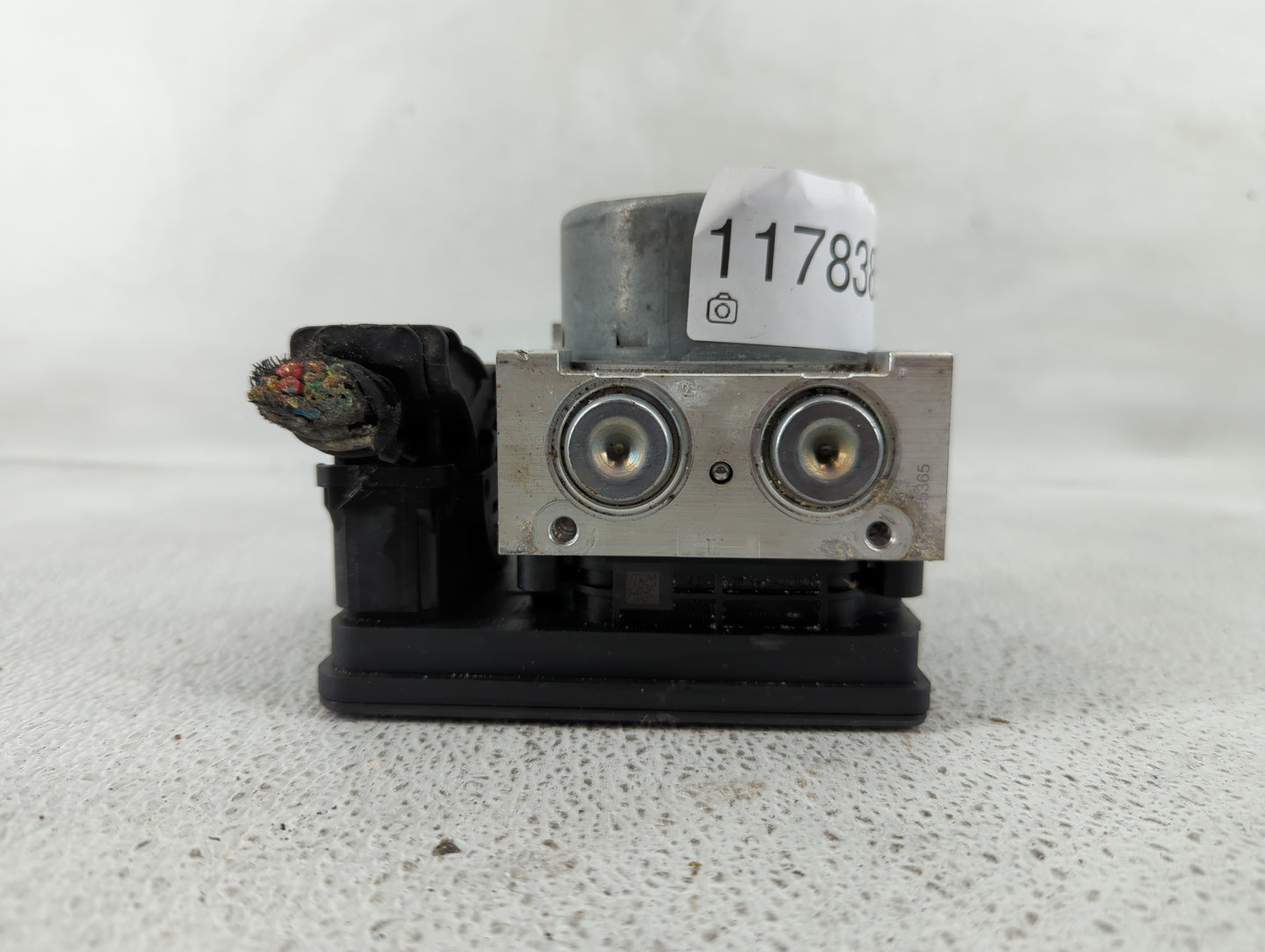 2018-2019 Chevrolet Equinox ABS Pump Control Module Replacement P/N:84646849 Fits Fits 2018 2019 2020 2021 OEM Used Auto Par