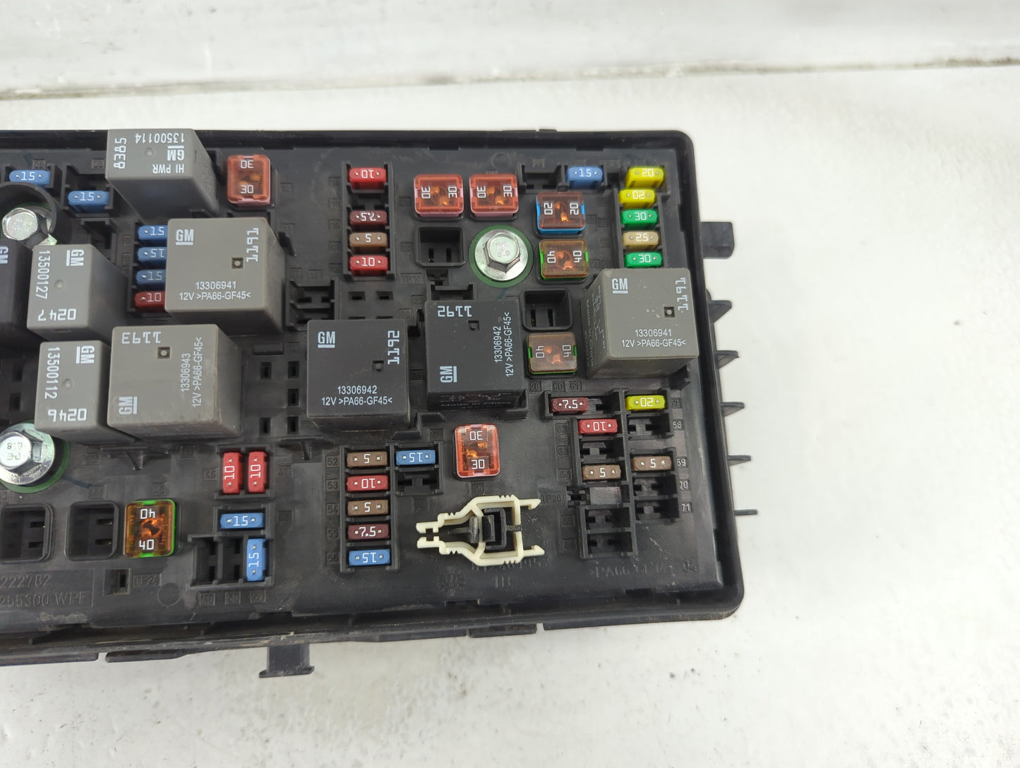 2018-2022 Chevrolet Equinox Fusebox Fuse Box Panel Relay Module P/N:812461952 84582317 Fits Fits 2018 2019 2020 2021 2022 OE