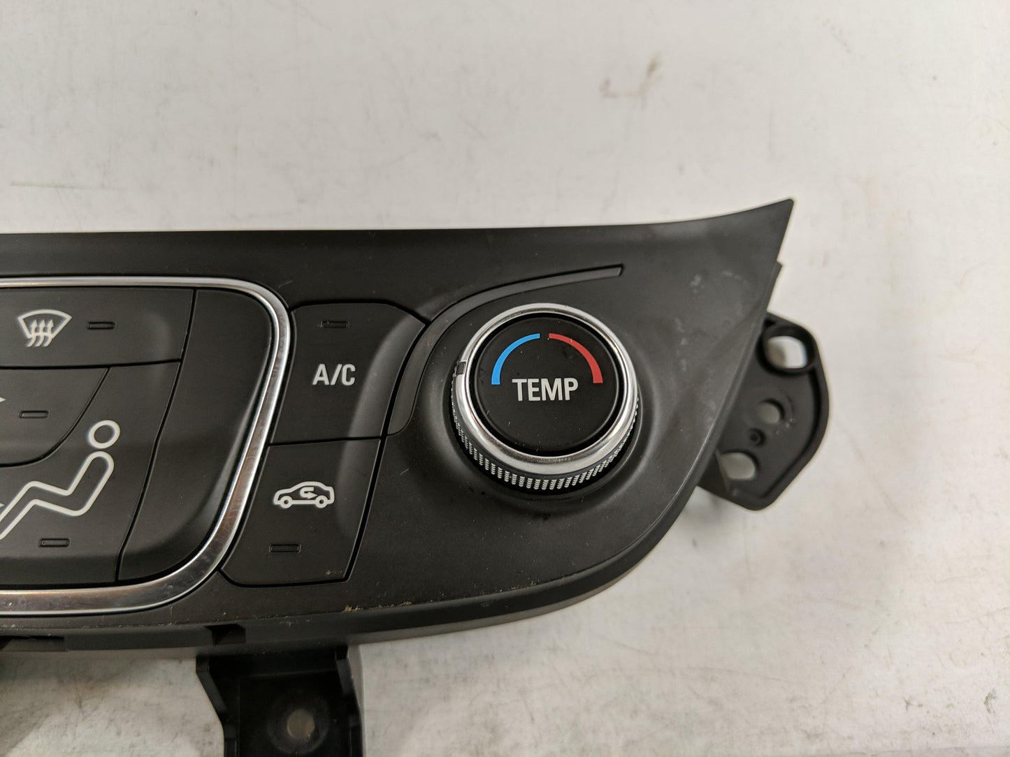 2019-2021 Chevrolet Equinox Climate Control Module Temperature AC/Heater Replacement P/N:84422503 Fits Fits 2019 2020 2021 O