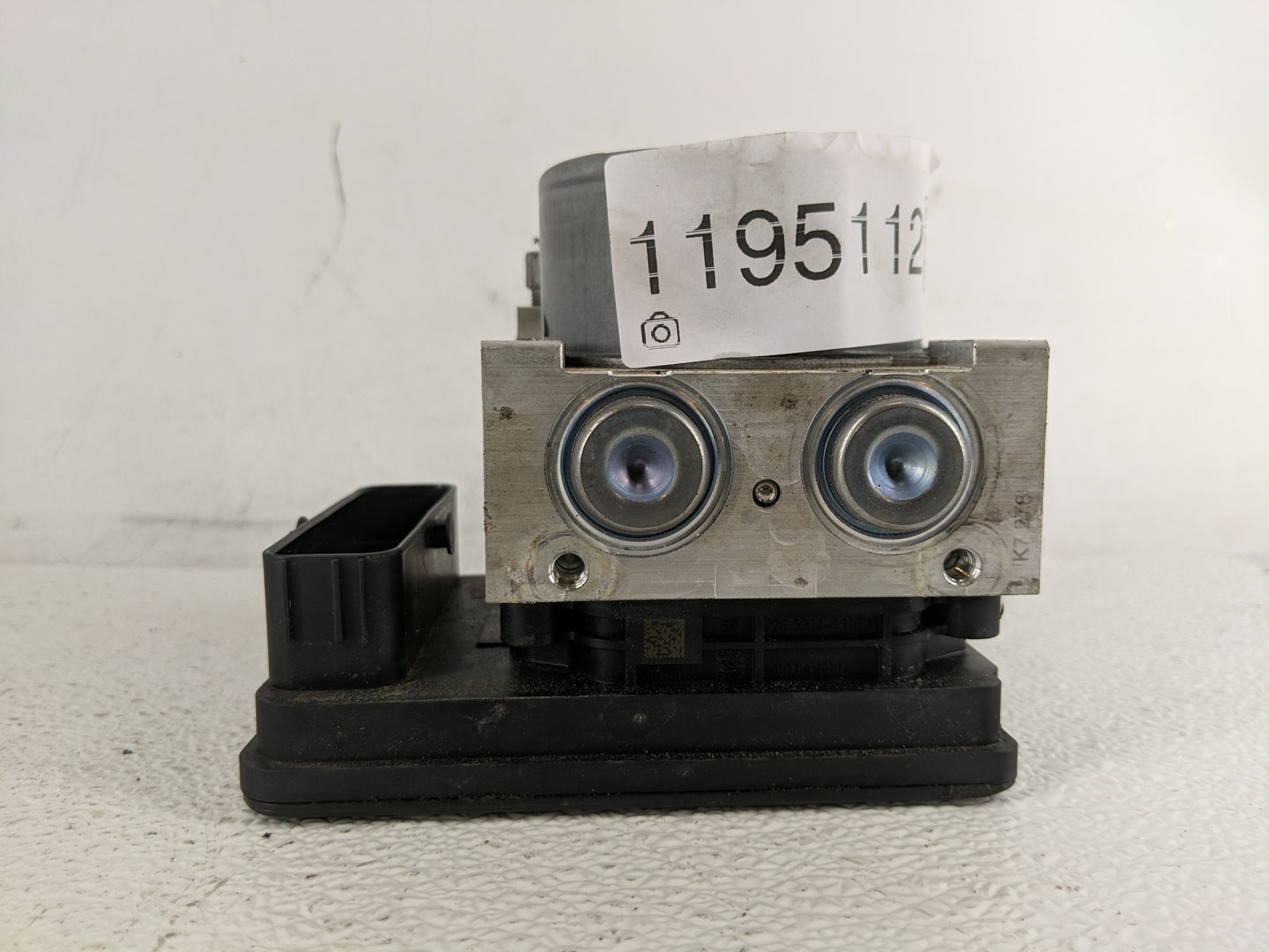 2018-2019 Chevrolet Equinox ABS Pump Control Module Replacement P/N:84560135 Fits Fits 2018 2019 2020 2021 OEM Used Auto Par