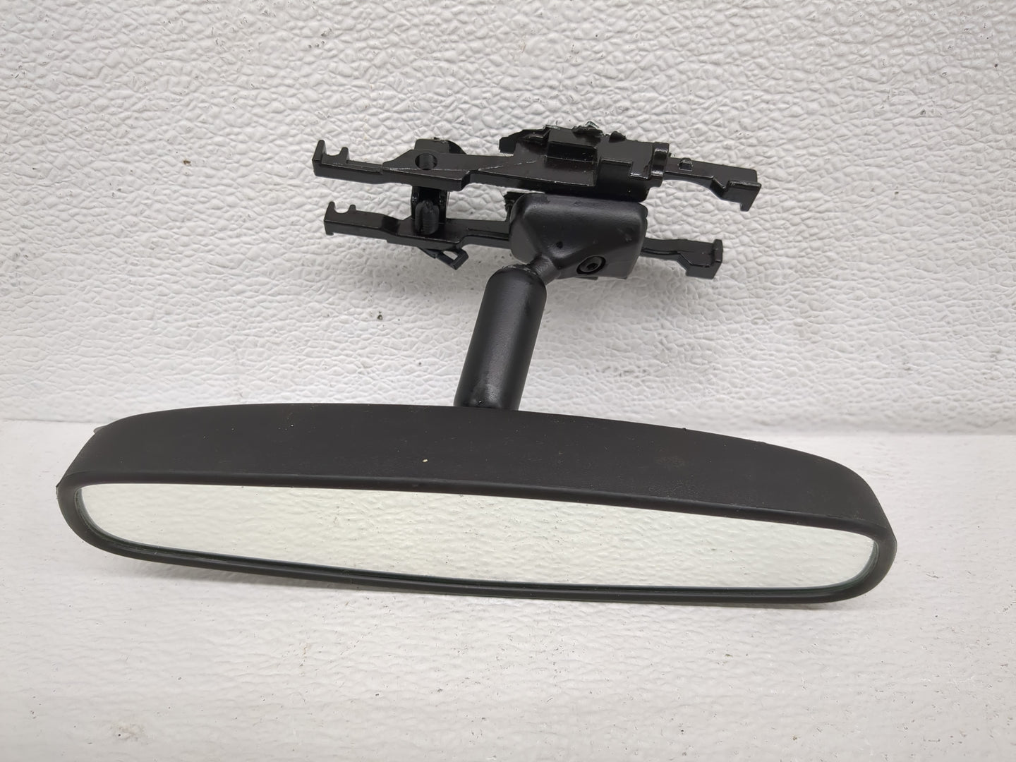 2018-2022 Chevrolet Equinox Interior Rear View Mirror Replacement OEM P/N:E11026150 Fits OEM Used Auto Parts - Oemusedautopa