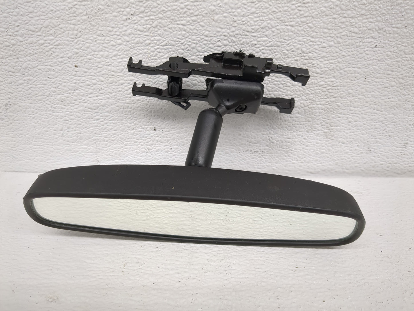2018-2022 Chevrolet Equinox Interior Rear View Mirror Replacement OEM P/N:E11026150 Fits OEM Used Auto Parts - Oemusedautopa