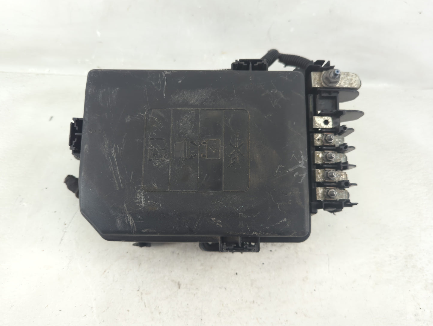 2018-2022 Chevrolet Equinox Fusebox Fuse Box Panel Relay Module Fits Fits 2018 2019 2020 2021 2022 OEM Used Auto Parts - Oem