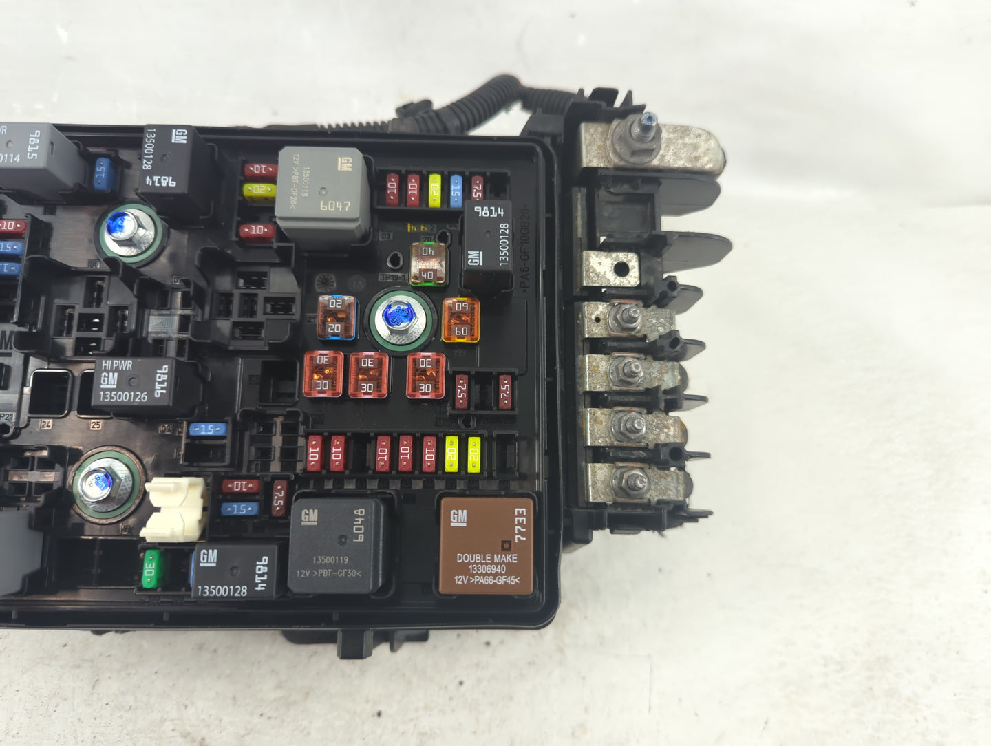 2018-2022 Chevrolet Equinox Fusebox Fuse Box Panel Relay Module Fits Fits 2018 2019 2020 2021 2022 OEM Used Auto Parts - Oem