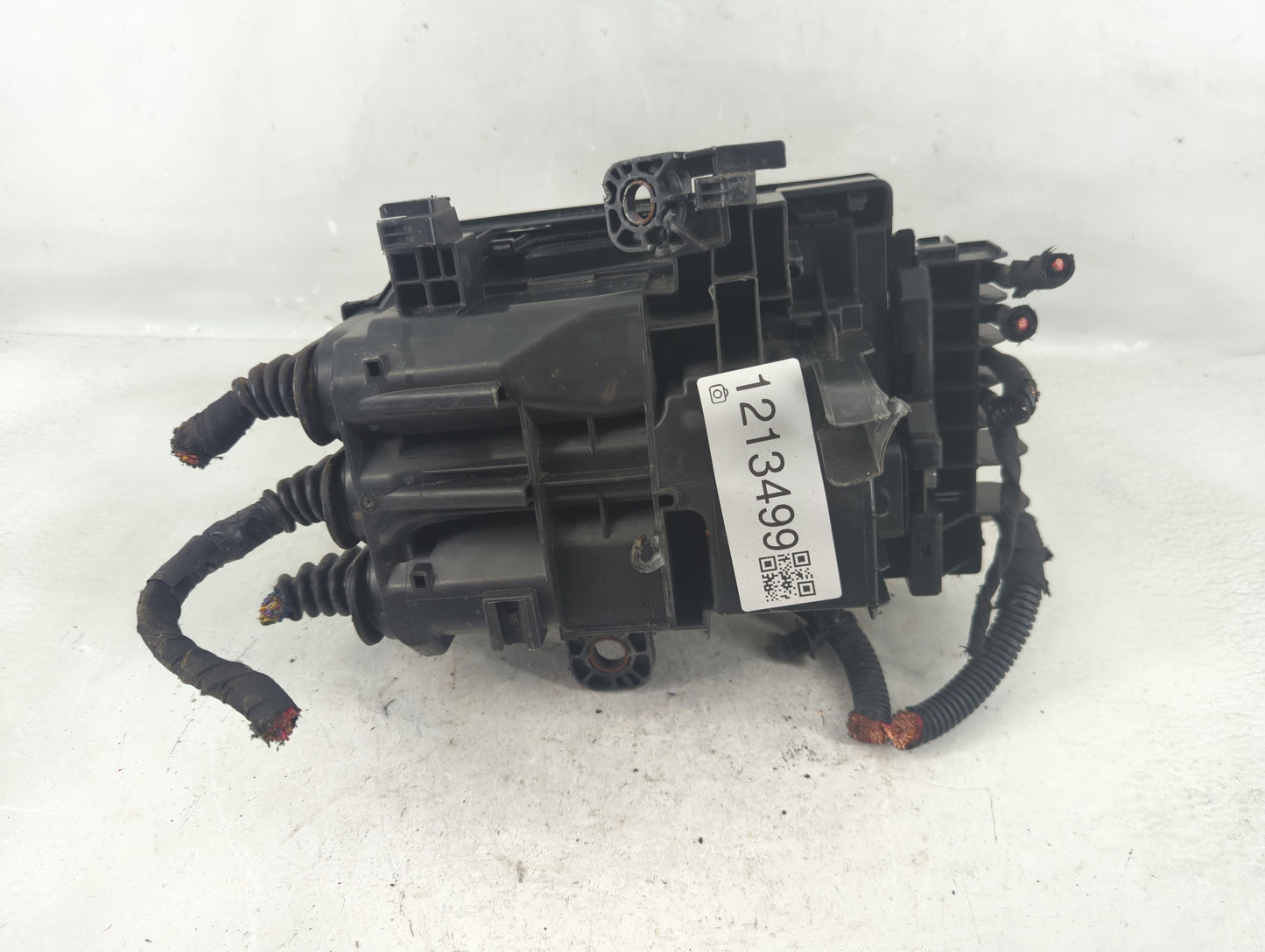 2018-2022 Chevrolet Equinox Fusebox Fuse Box Panel Relay Module Fits Fits 2018 2019 2020 2021 2022 OEM Used Auto Parts - Oem