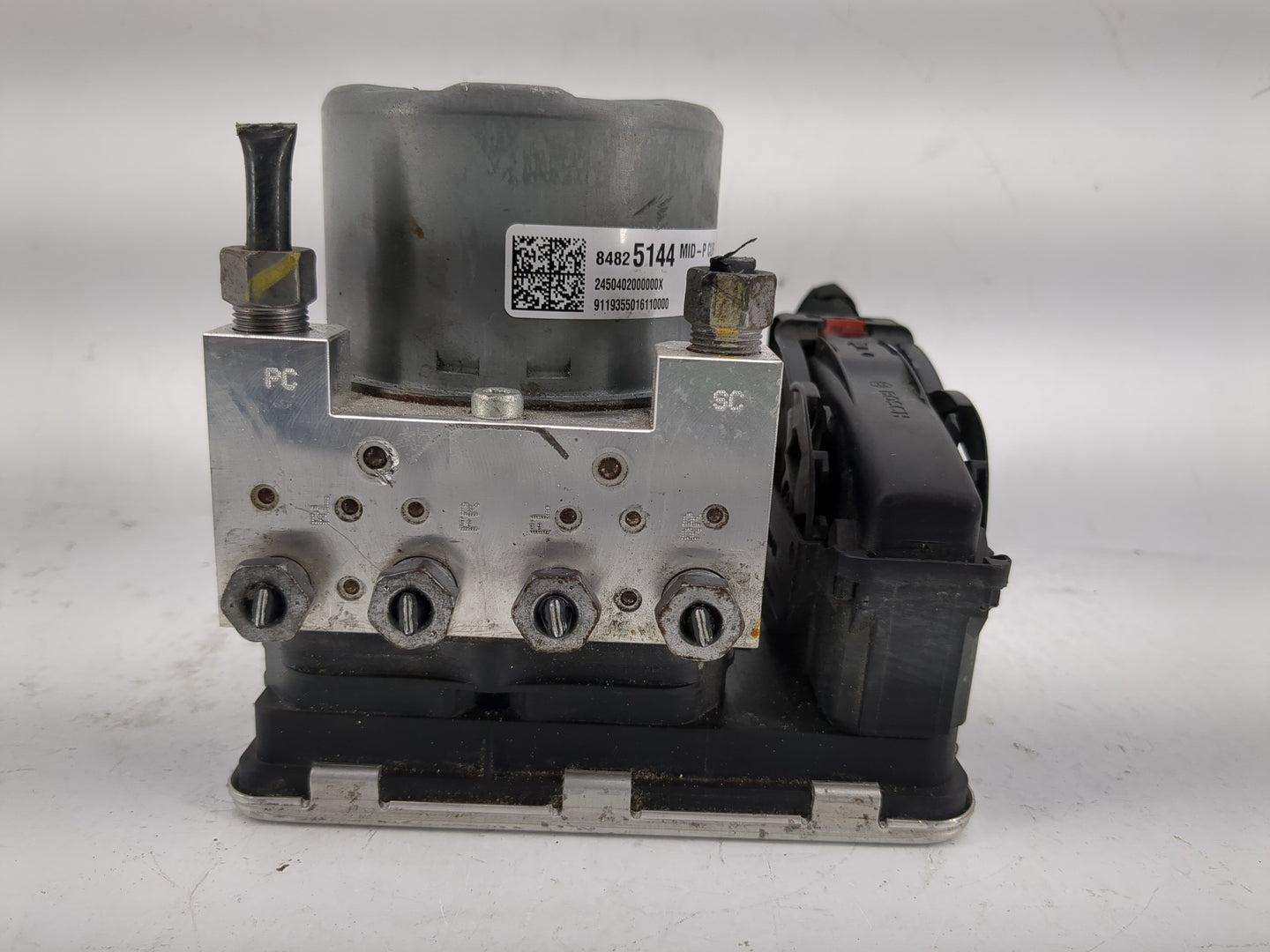 2018-2019 Chevrolet Equinox ABS Pump Control Module Replacement P/N:84825144 Fits Fits 2018 2019 OEM Used Auto Parts - Oemus