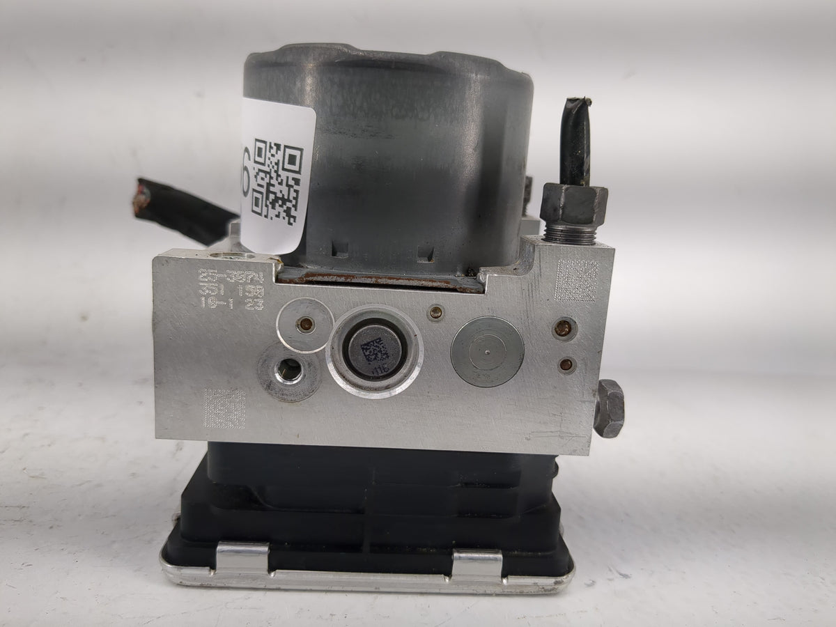 2018-2019 Chevrolet Equinox Anti-Lock Brake ABS Pump Module Actuator OEM P/N:84825144 Fits Fits 2018 2019 OEM Used Auto Part