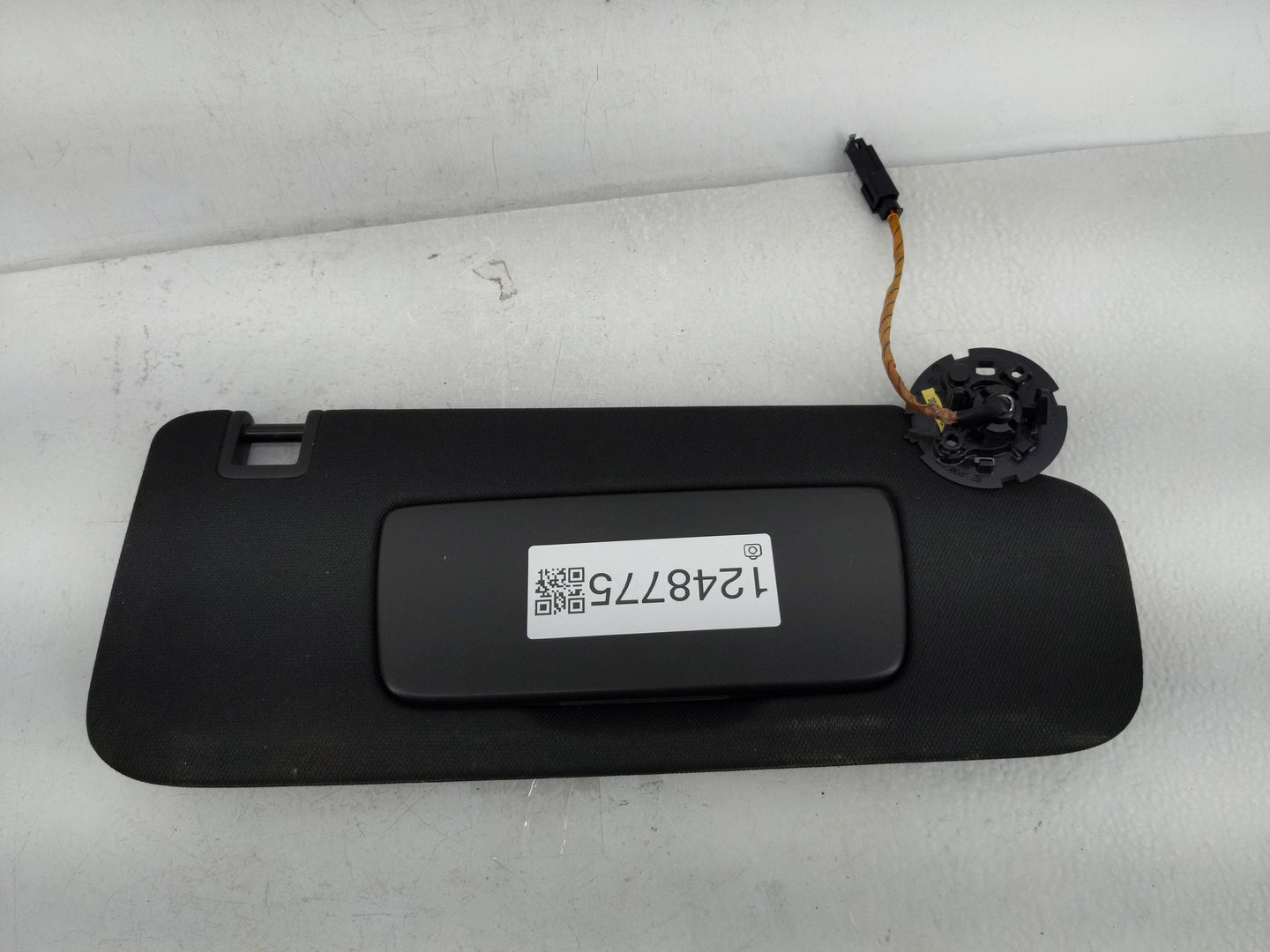2019 Chevrolet Equinox Sun Visor Shade Replacement Passenger Right Mirror Fits OEM Used Auto Parts - Oemusedautoparts1.com