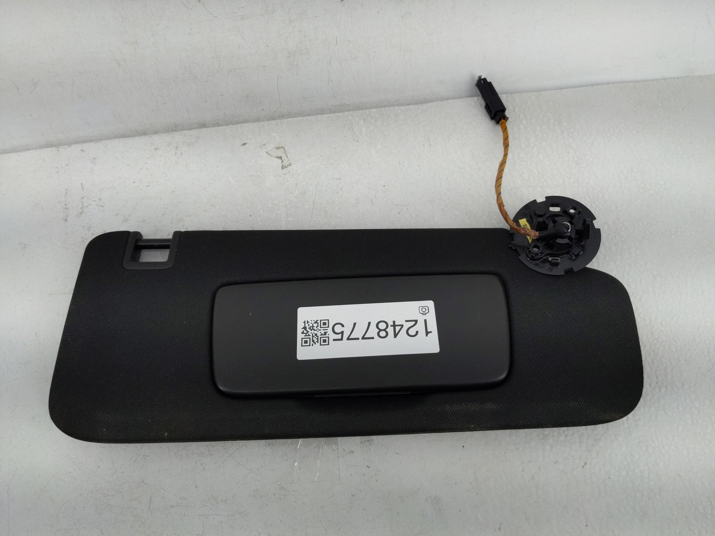2019 Chevrolet Equinox Sun Visor Shade Replacement Passenger Right Mirror Fits OEM Used Auto Parts - Oemusedautoparts1.com