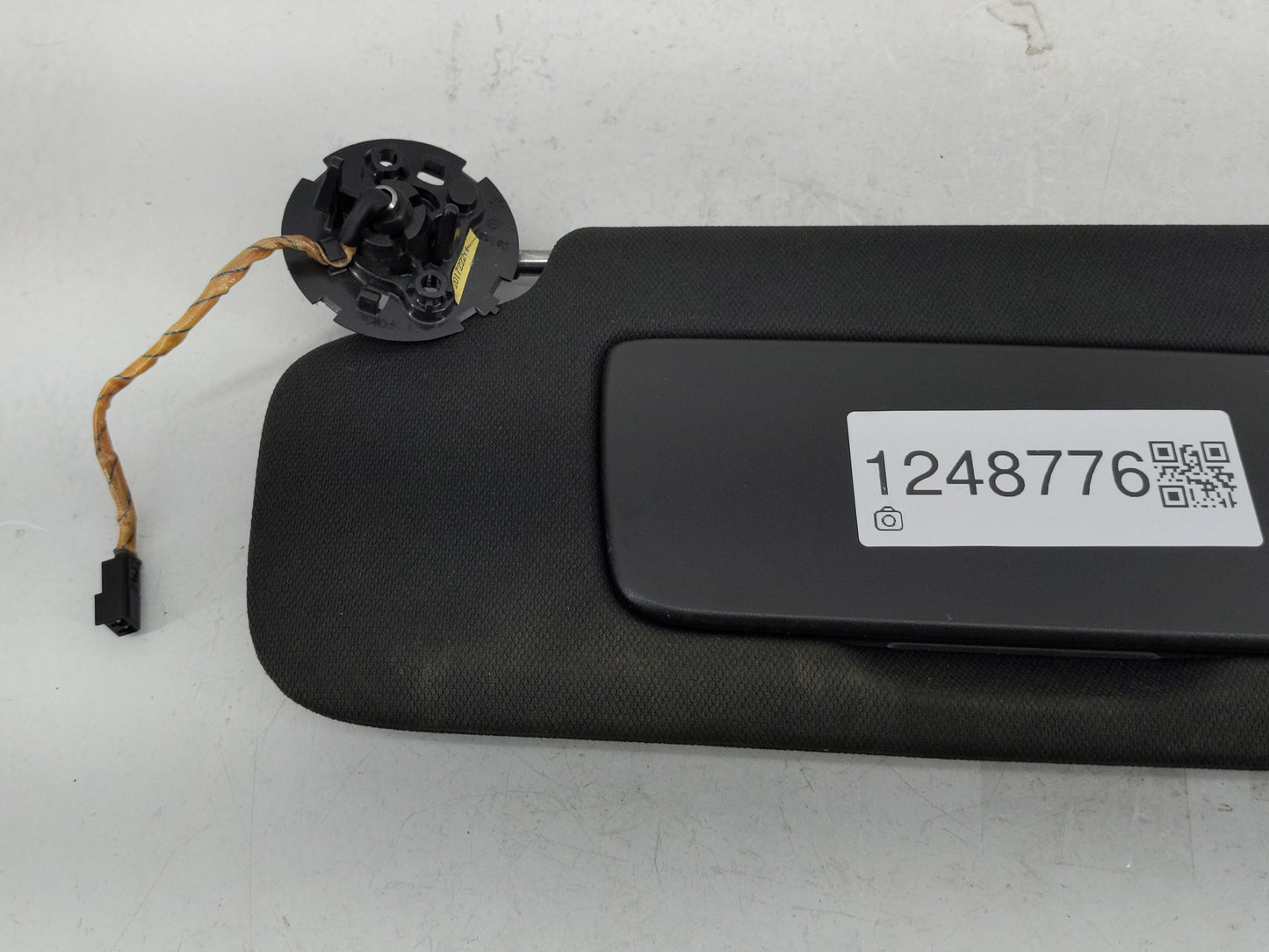 2018-2019 Chevrolet Equinox Sun Visor Shade Replacement Driver Left Mirror Fits Fits 2018 2019 OEM Used Auto Parts - Oemused