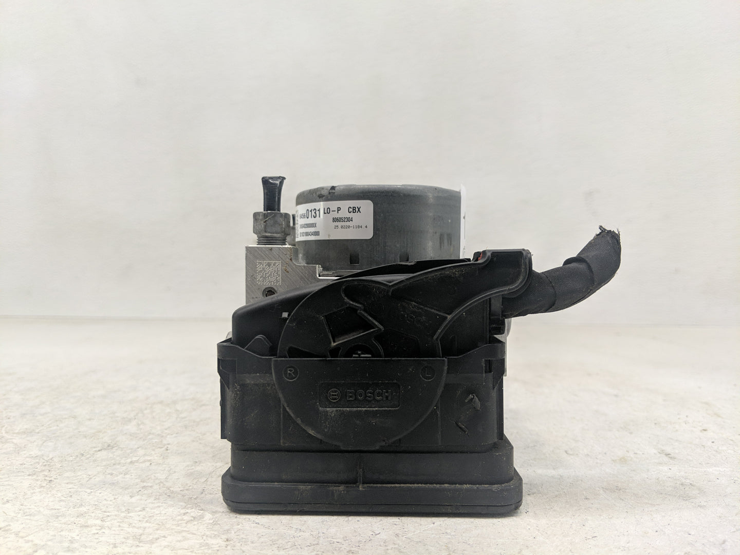 2018-2019 Chevrolet Equinox ABS Pump Control Module Replacement P/N:84560135 Fits Fits 2018 2019 2020 2021 OEM Used Auto Par