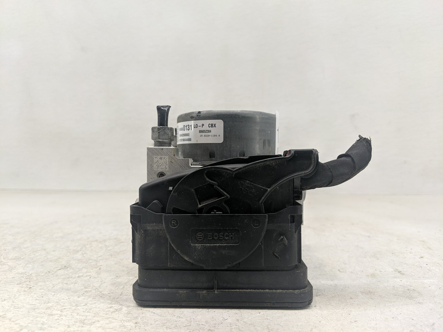 2018-2019 Chevrolet Equinox ABS Pump Control Module Replacement P/N:84560135 Fits Fits 2018 2019 2020 2021 OEM Used Auto Par