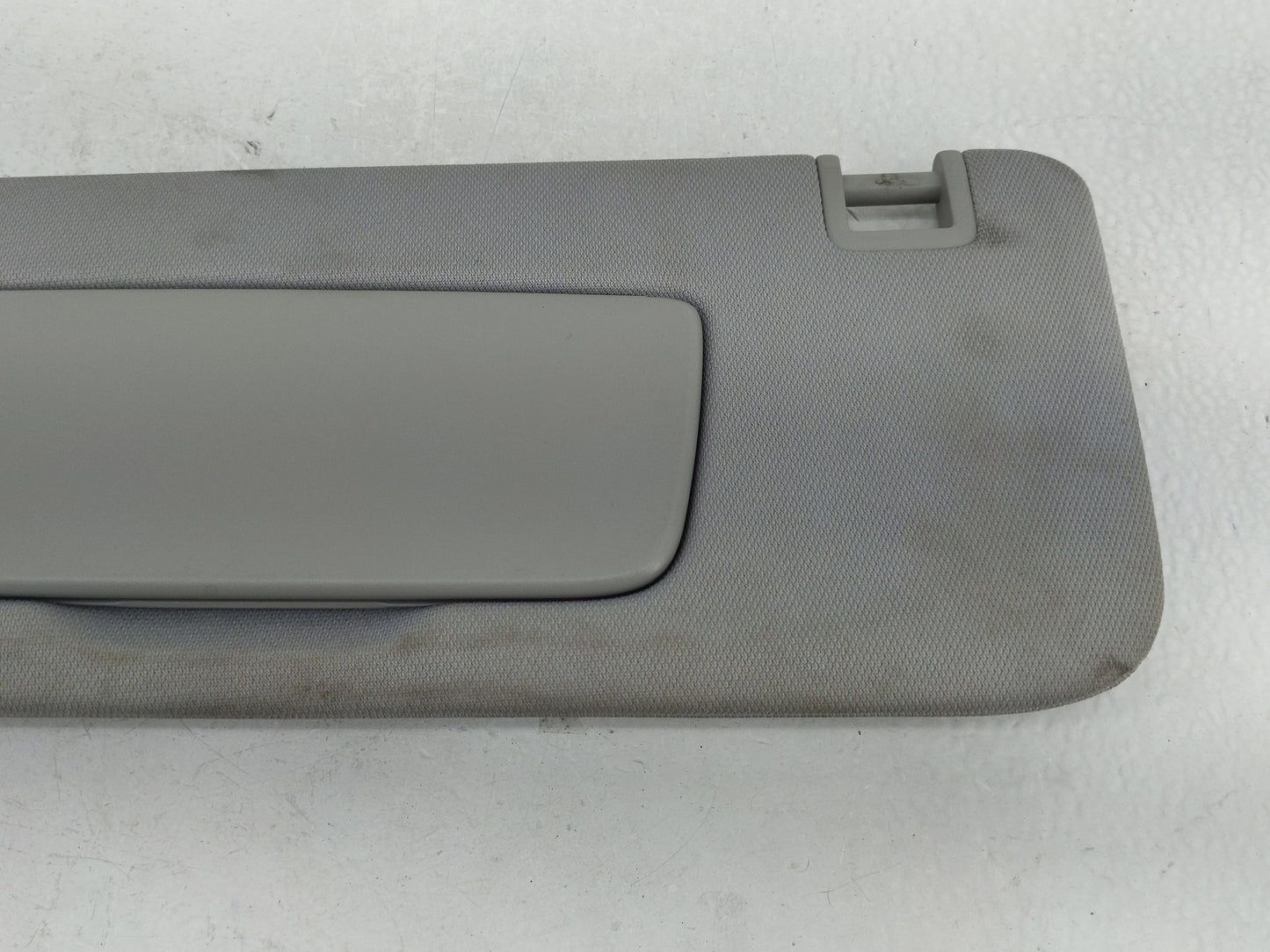 2018-2019 Chevrolet Equinox Sun Visor Shade Replacement Driver Left Mirror Fits Fits 2018 2019 OEM Used Auto Parts - Oemused