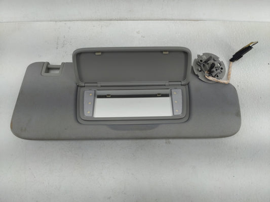 2018-2019 Chevrolet Equinox Sun Visor Shade Replacement Passenger Right Mirror Fits Fits 2018 2019 OEM Used Auto Parts - Oem