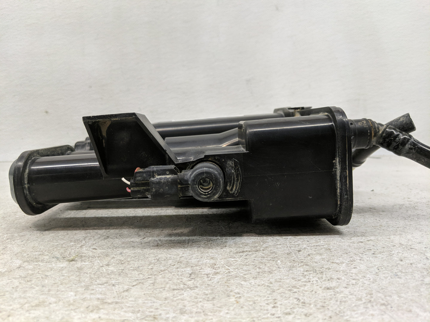 2019 Chevrolet Equinox Fuel Vapor Charcoal Canister 1261455 - Oemusedautoparts1.com