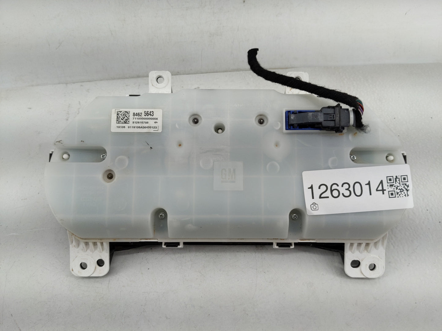 2019-2022 Chevrolet Equinox Instrument Cluster Speedometer Gauges P/N:84625643 Fits Fits 2019 2020 2021 2022 OEM Used Auto P