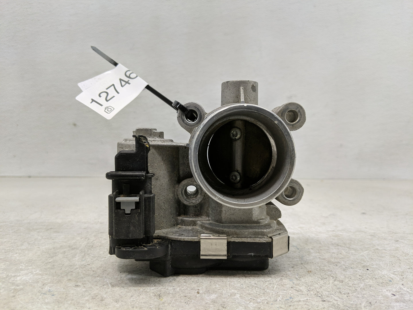 2018-2022 Chevrolet Equinox Throttle Body Fits Fits 2016 2017 2018 2019 2020 2021 2022 OEM Used Auto Parts - Oemusedautopart