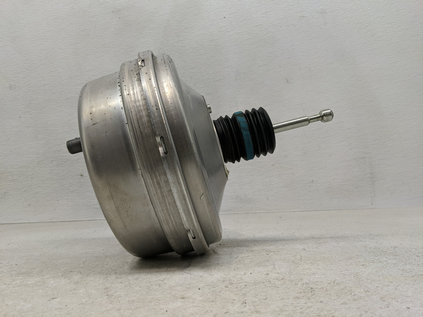 2018-2022 Chevrolet Equinox Power Brake Booster Oem 1301216 - Oemusedautoparts1.com