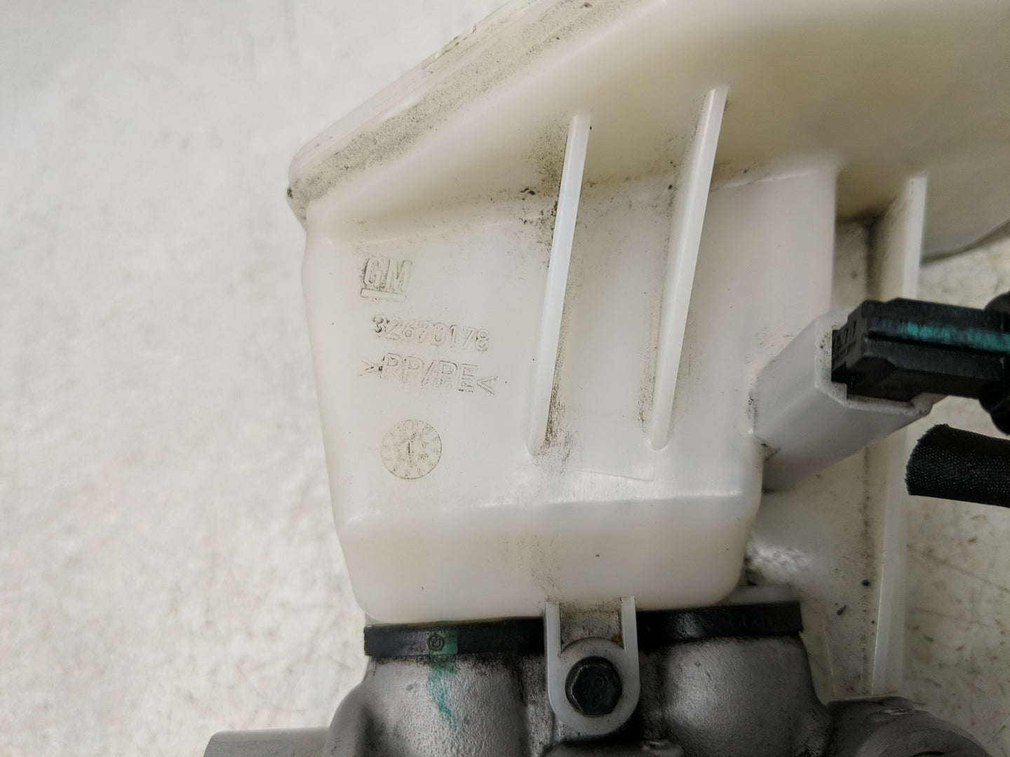 2018-2022 Chevrolet Equinox Brake Master Cylinder - Oemusedautoparts1.com