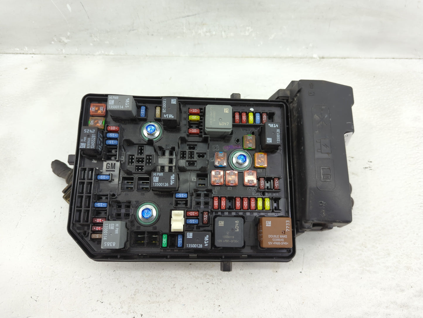 2018-2022 Chevrolet Equinox Fusebox Fuse Box Panel Relay Module P/N:DPN15514069 Fits Fits 2018 2019 2020 2021 2022 OEM Used 