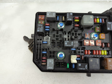 2018-2022 Chevrolet Equinox Fusebox Fuse Box Panel Relay Module P/N:DPN15514069 Fits Fits 2018 2019 2020 2021 2022 OEM Used Auto Parts