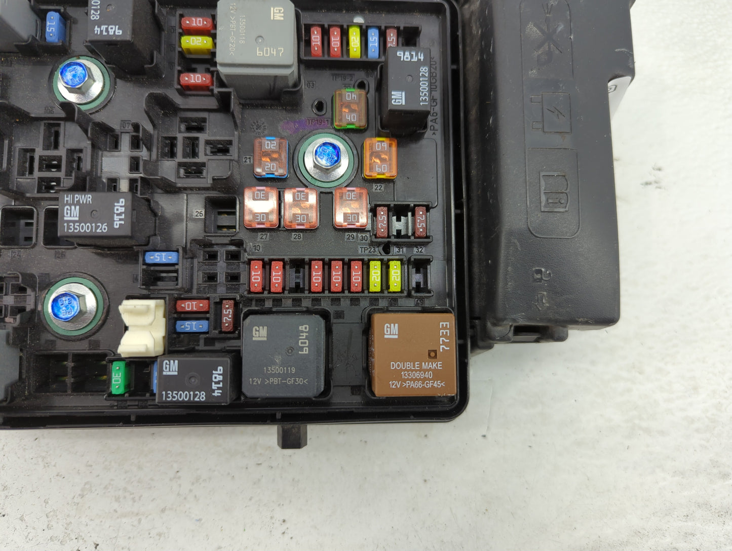 2018-2022 Chevrolet Equinox Fusebox Fuse Box Panel Relay Module P/N:DPN15514069 Fits Fits 2018 2019 2020 2021 2022 OEM Used 