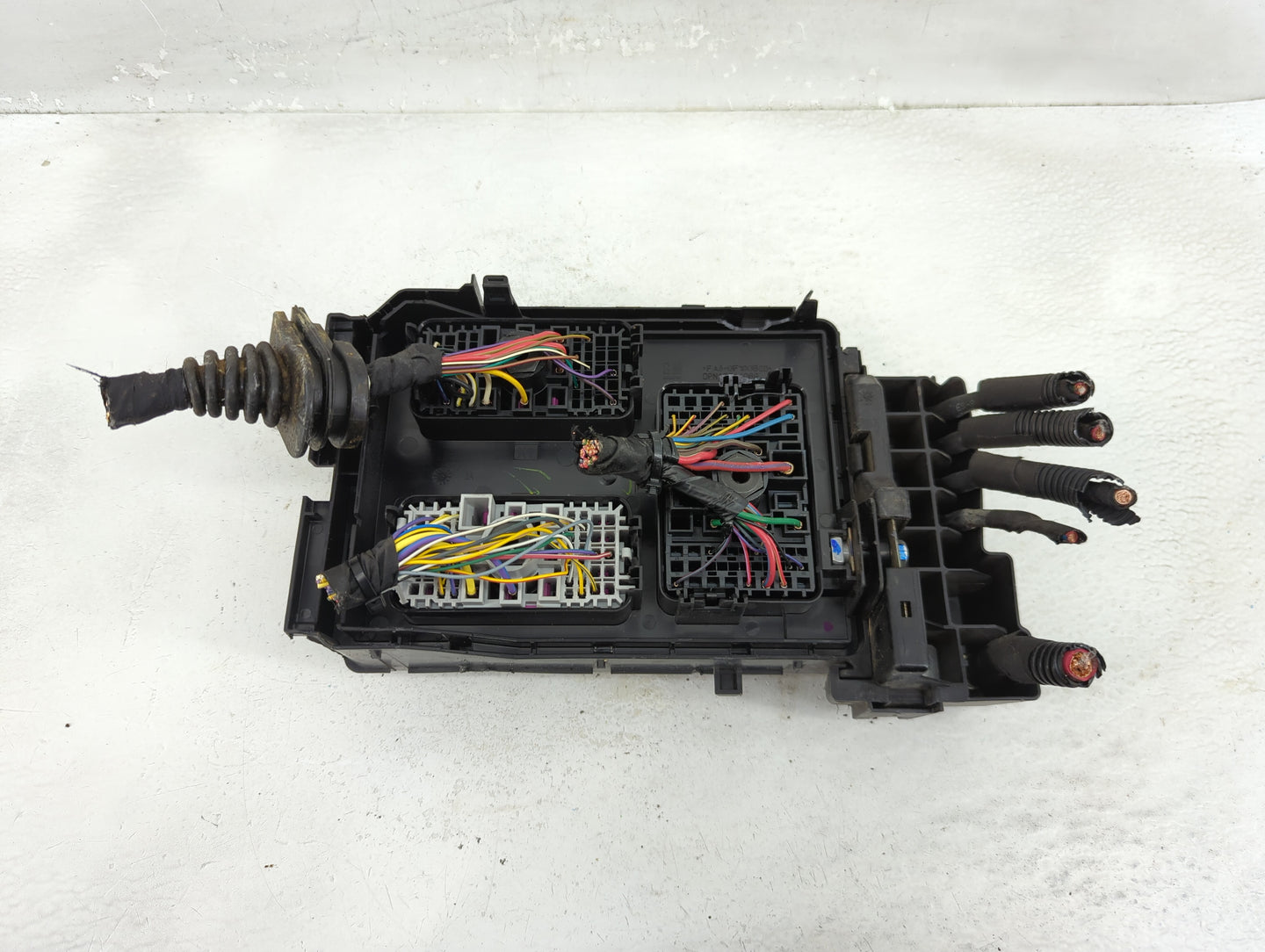 2018-2022 Chevrolet Equinox Fusebox Fuse Box Panel Relay Module P/N:DPN15514069 Fits Fits 2018 2019 2020 2021 2022 OEM Used 
