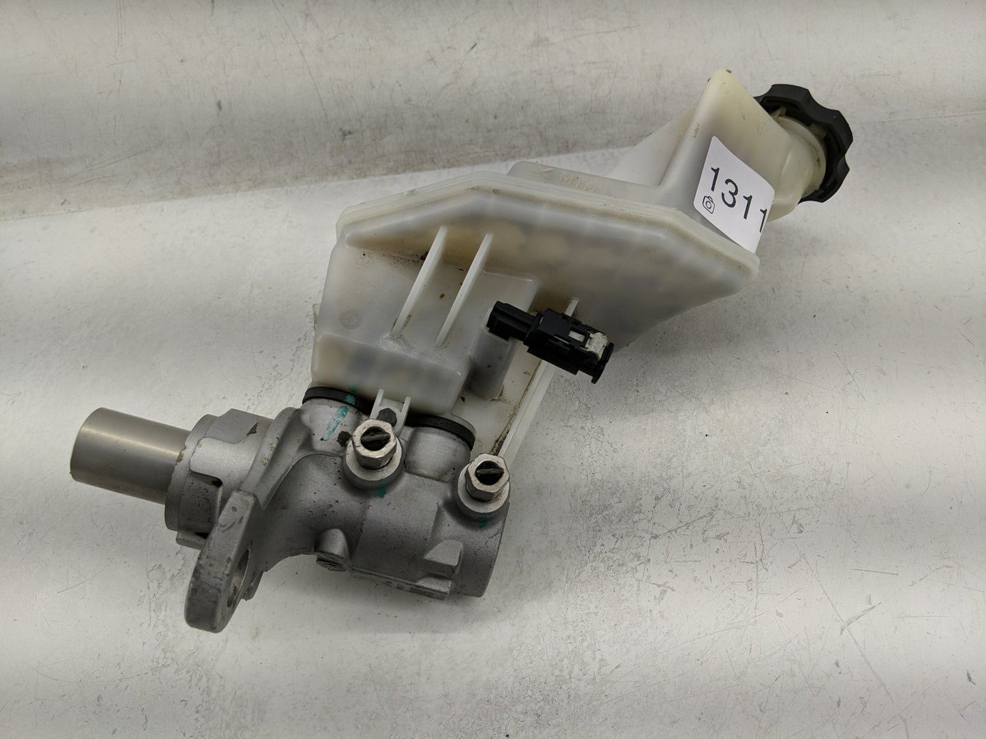 2018-2022 Chevrolet Equinox Brake Master Cylinder - Oemusedautoparts1.com