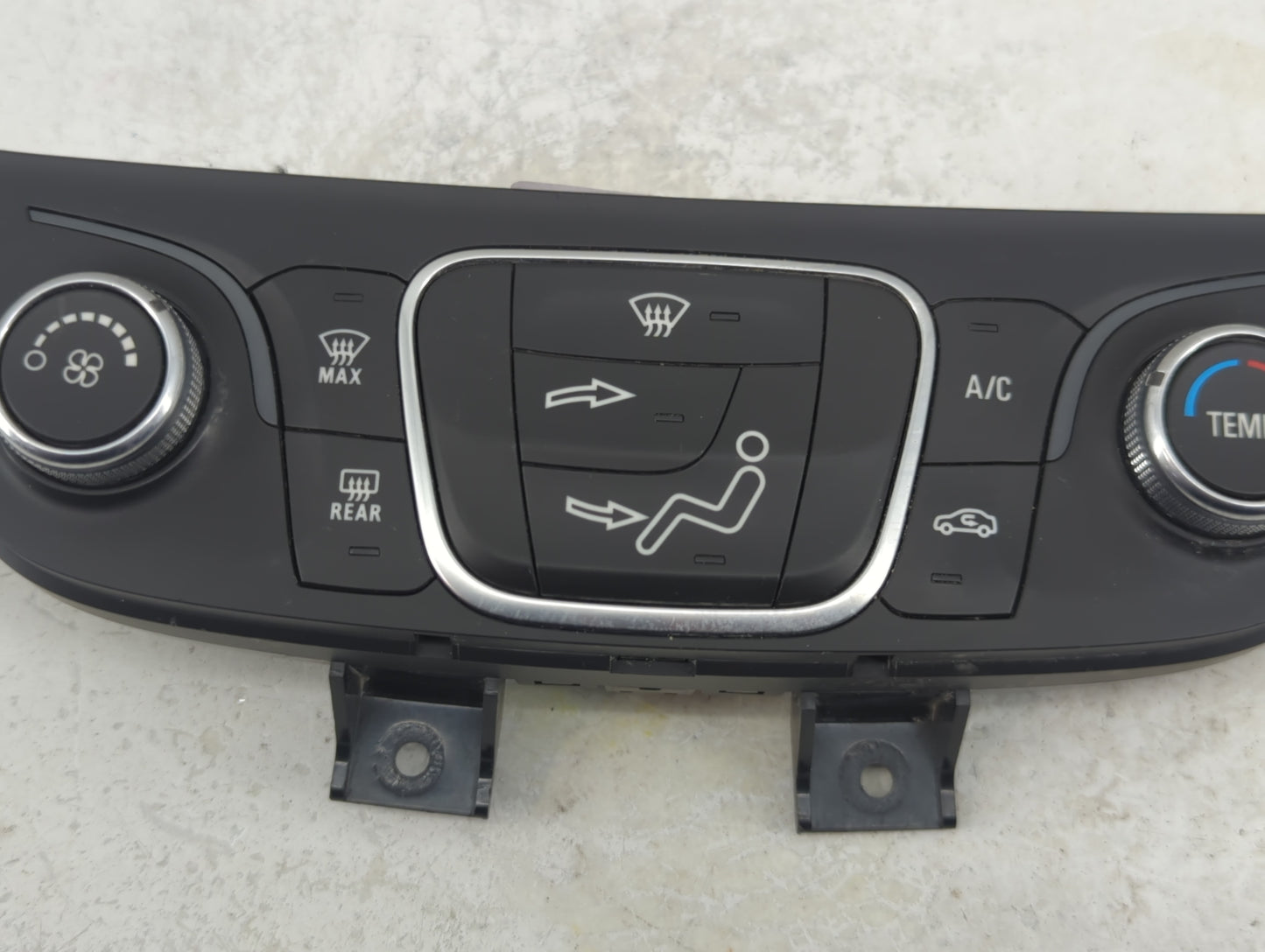 2019-2021 Chevrolet Equinox Climate Control Module Temperature AC/Heater Replacement P/N:84422503 Fits Fits 2019 2020 2021 O