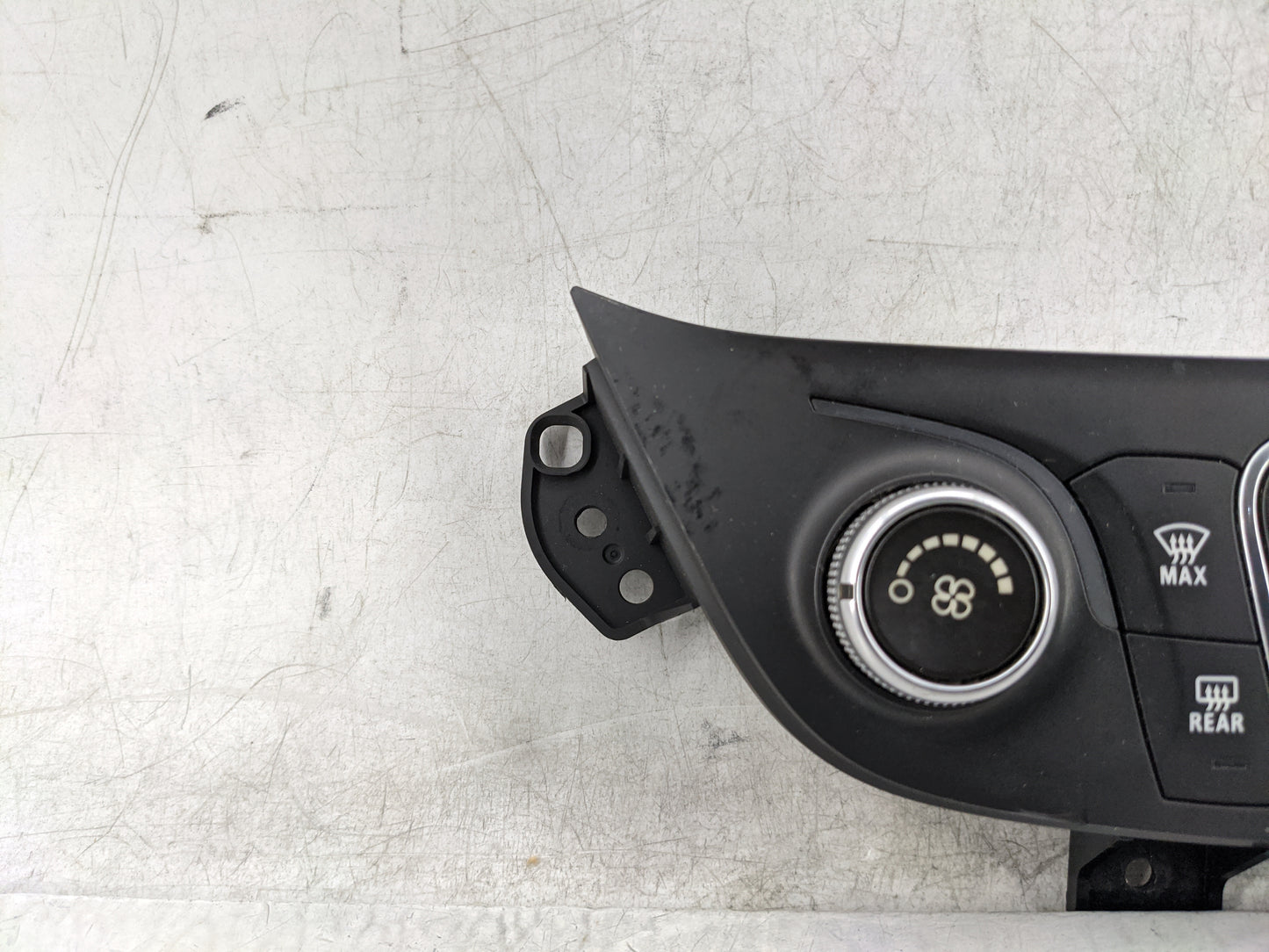 2019-2021 Chevrolet Equinox Climate Control Module Temperature AC/Heater Replacement P/N:000235226 84422503 Fits OEM Used Au