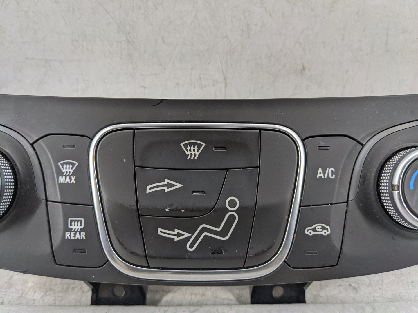 2019-2021 Chevrolet Equinox Climate Control Module Temperature AC/Heater Replacement P/N:000235226 84422503 Fits OEM Used Au