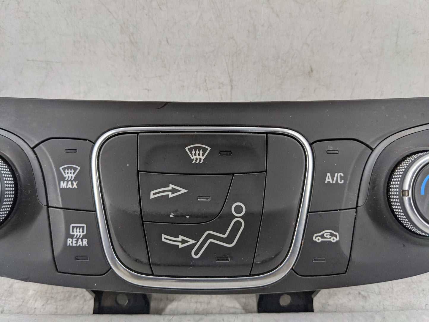 2019-2021 Chevrolet Equinox Climate Control Module Temperature AC/Heater Replacement P/N:000235226 84422503 Fits OEM Used Au