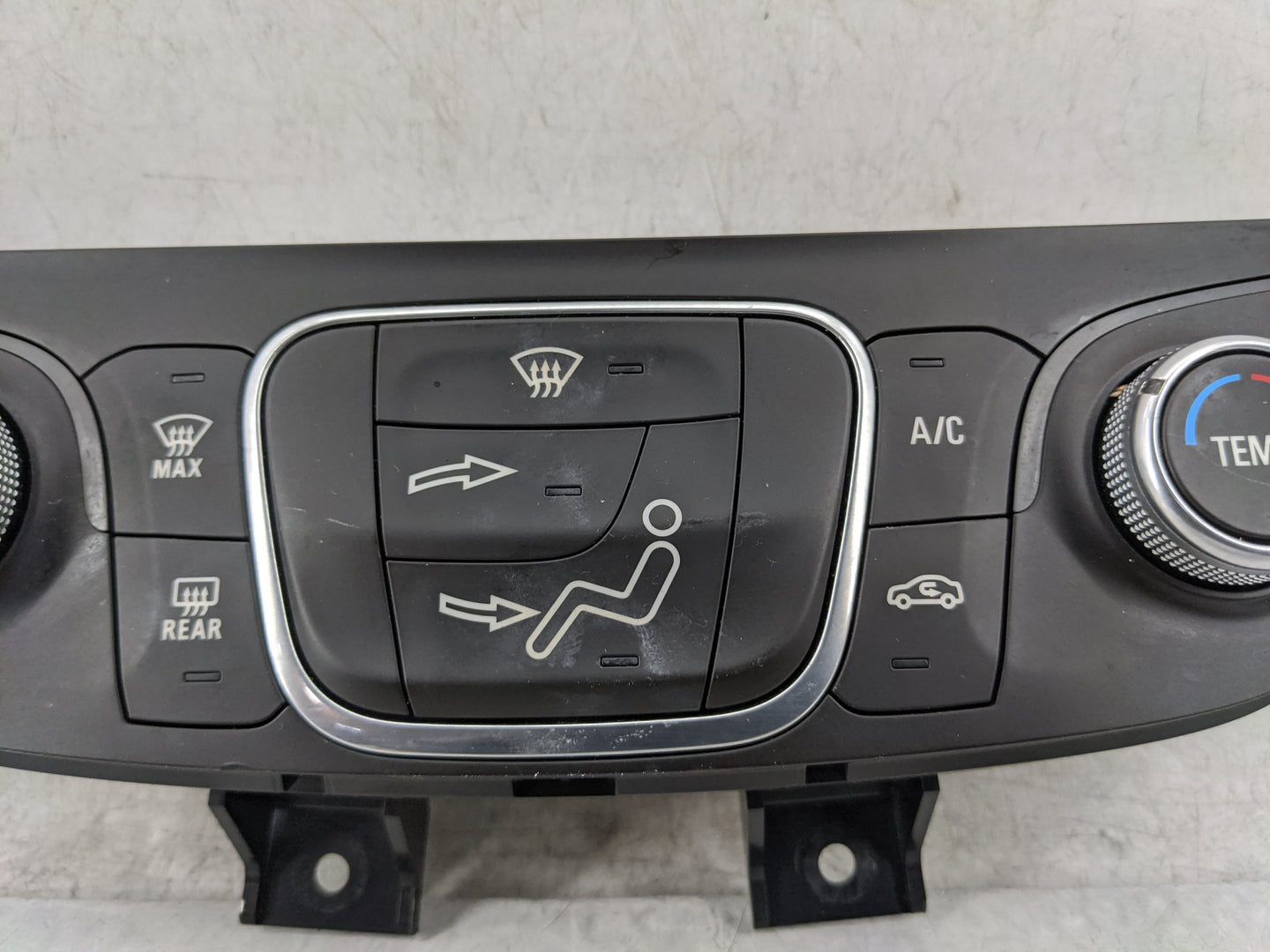 2018-2019 Chevrolet Equinox Climate Control Module Temperature AC/Heater Replacement P/N:000235226 84422501 Fits Fits 2018 2