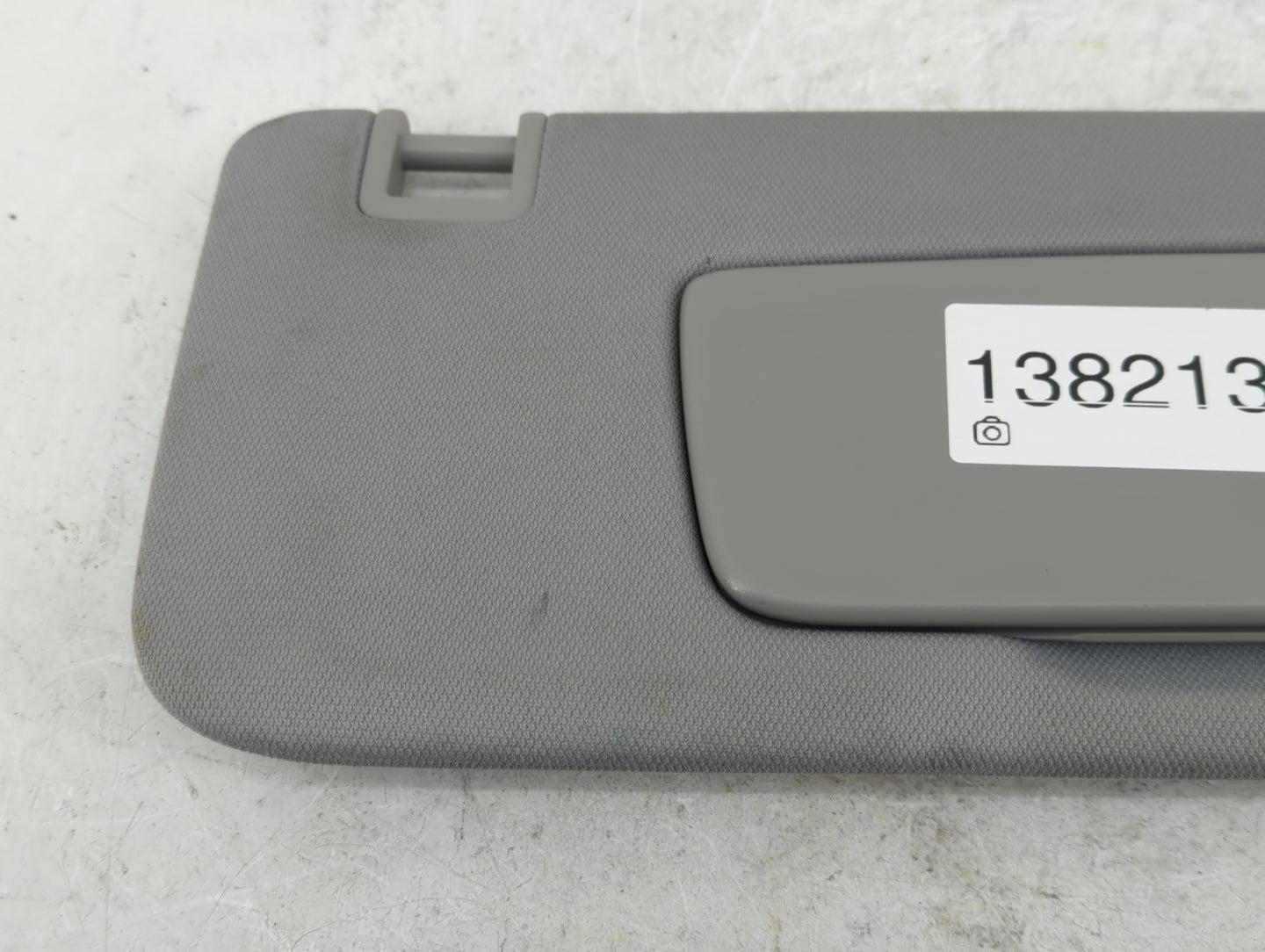 2018-2019 Chevrolet Equinox Sun Visor Shade Replacement Passenger Right Mirror Fits Fits 2018 2019 OEM Used Auto Parts - Oem