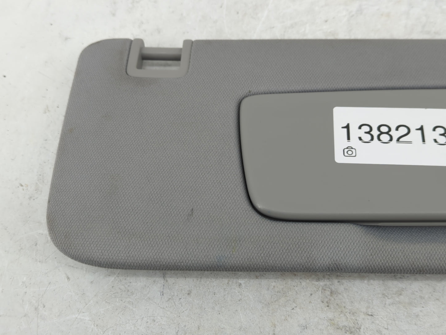 2018-2019 Chevrolet Equinox Sun Visor Shade Replacement Passenger Right Mirror Fits Fits 2018 2019 OEM Used Auto Parts - Oem