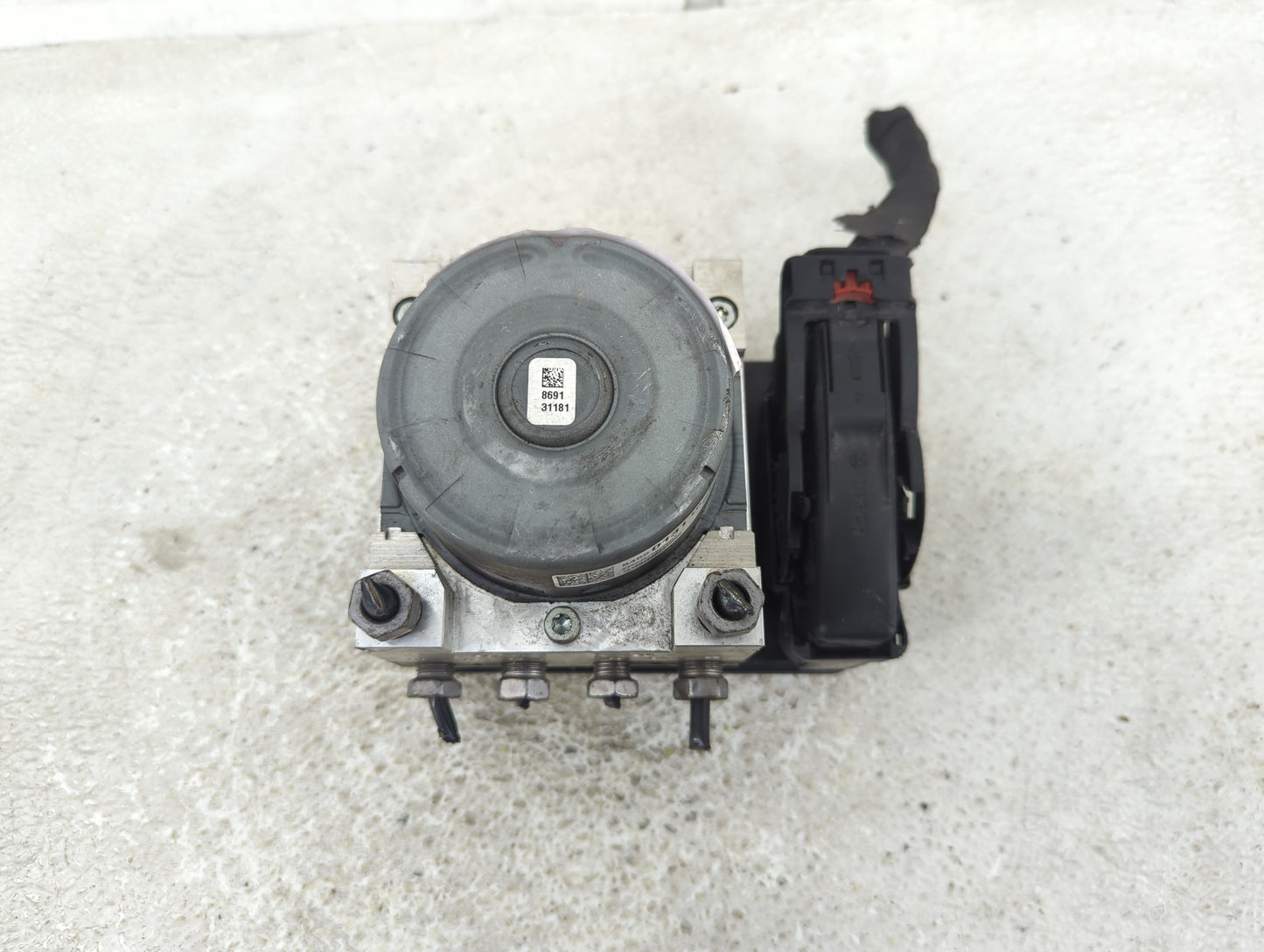 2019-2020 Chevrolet Equinox ABS Pump Control Module Replacement P/N:84560131 Fits Fits 2019 2020 2021 2022 OEM Used Auto Par