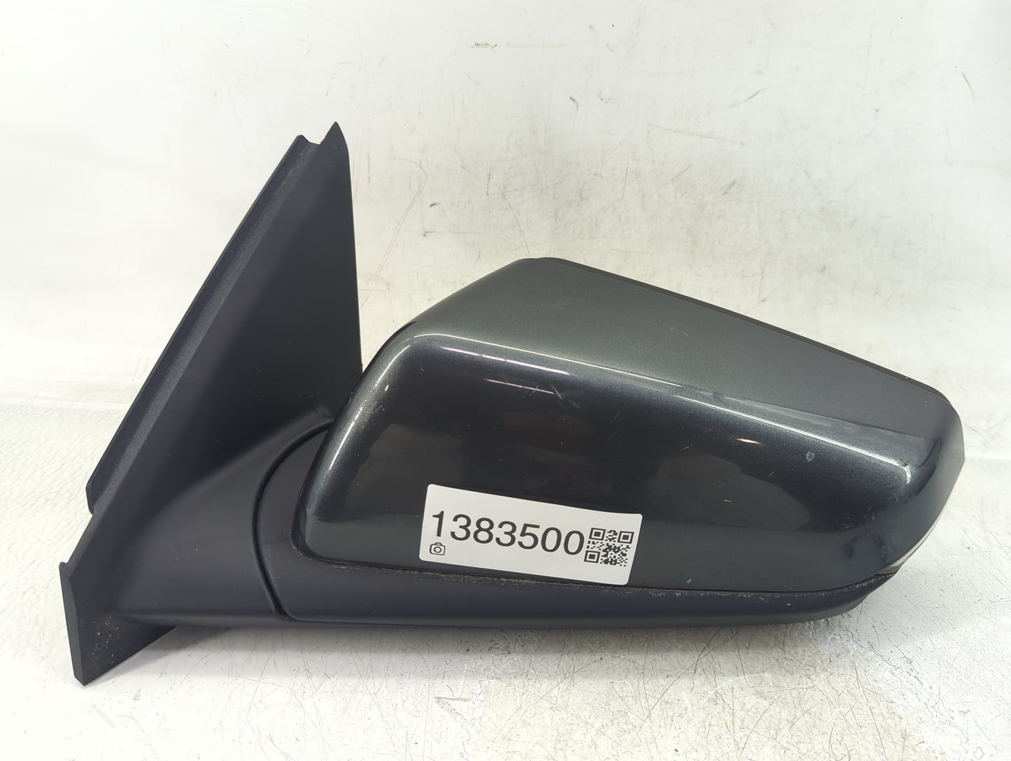 2018-2020 Chevrolet Equinox Driver Side View Mirror - Left Door Mirror OEM Used - Oemusedautoparts1.com