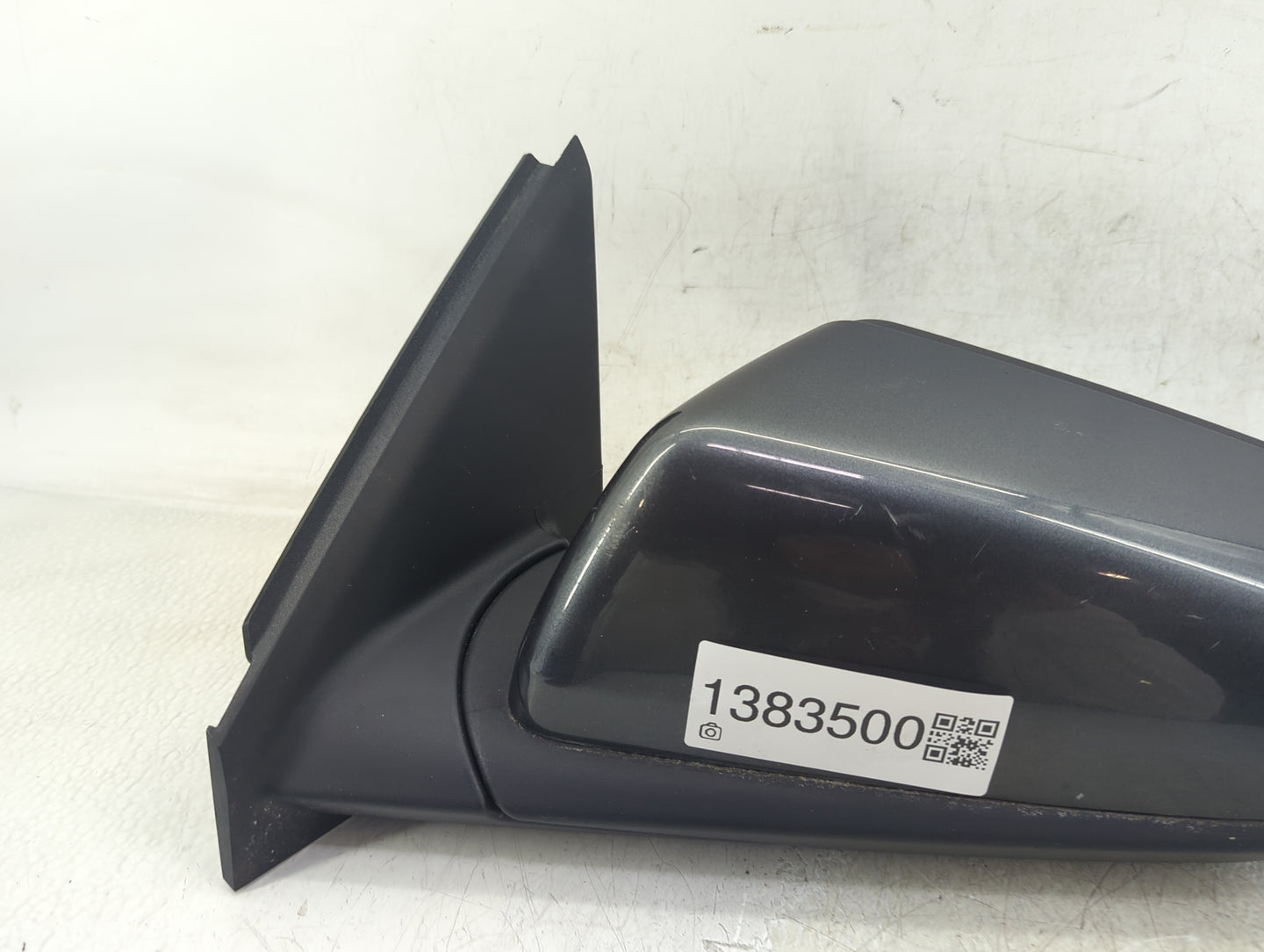 2018-2020 Chevrolet Equinox Driver Side View Mirror - Left Door Mirror OEM Used - Oemusedautoparts1.com